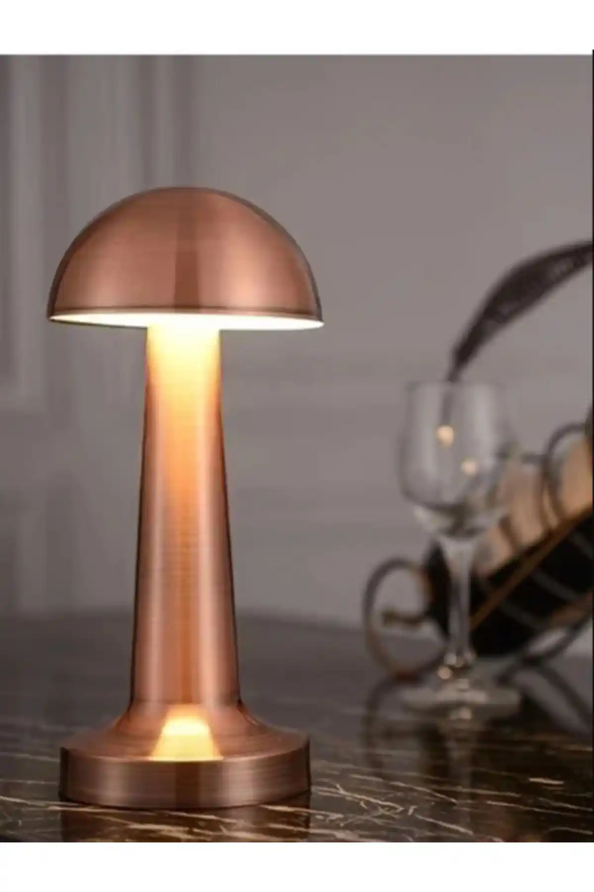 Cata Bakır Renk Şarjlı Masa Lambası Ct-8430: Şık ve Fonksiyonel Tasarım Özellikleri