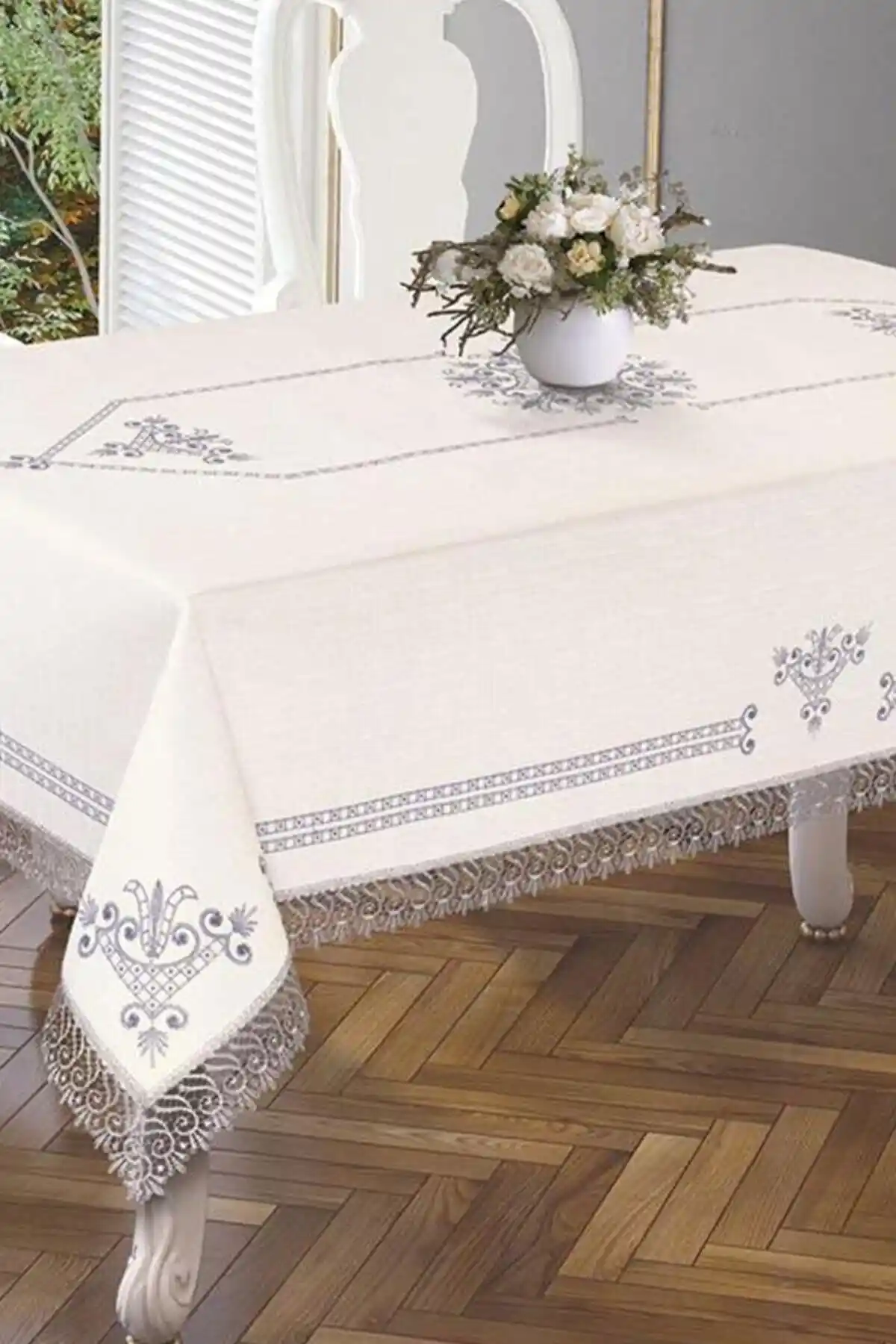 Çeyiz Diyarı Lale Baskılı Es Güpürlü Masa Örtüsü Modern ve Şık Tasarım Seçenekleri