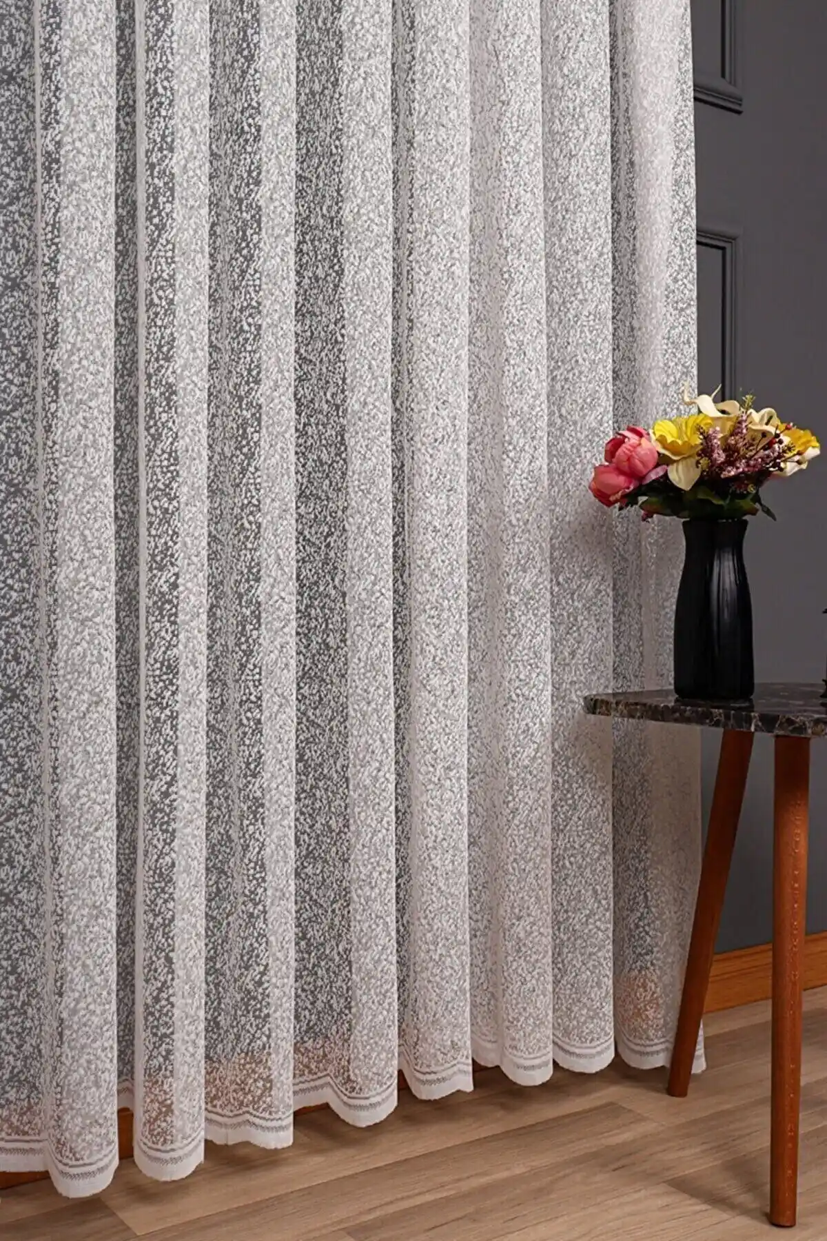 ÇnrGlobal ve Demor Home Perde Karşılaştırması: Özellikler ve Kullanıcı Yorumları