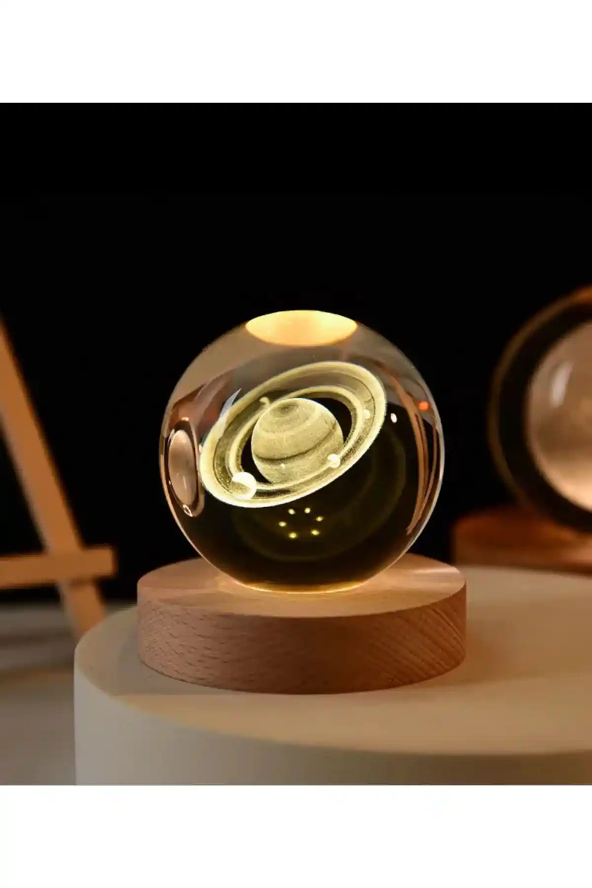 Çocuk Odası İçin Renkli Işıklı Satürn Gezegen Cam Küresi Dekoratif ve Eğitici Parça