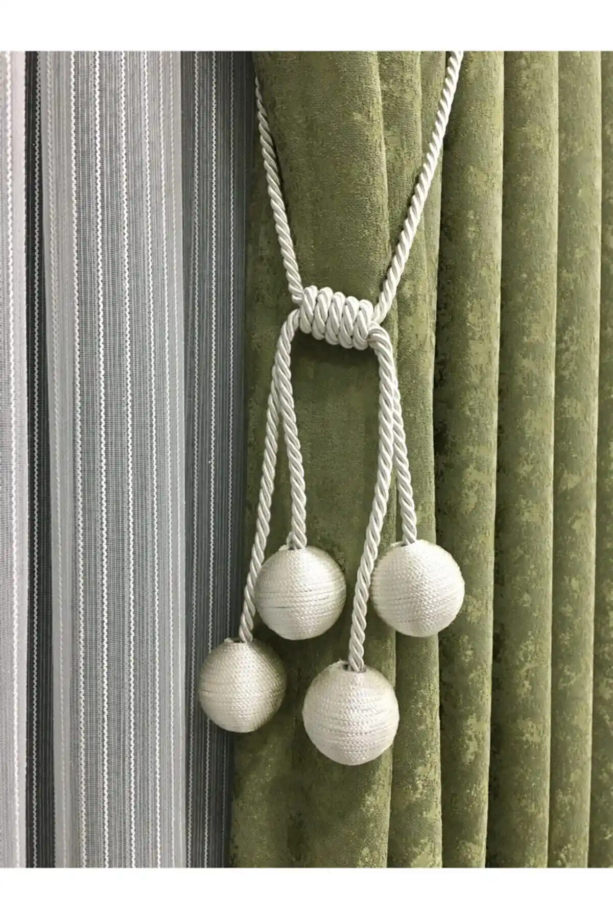 Çopurlar Perde ve Glows Home Perde Toplama Halatlarının Detaylı Karşılaştırması