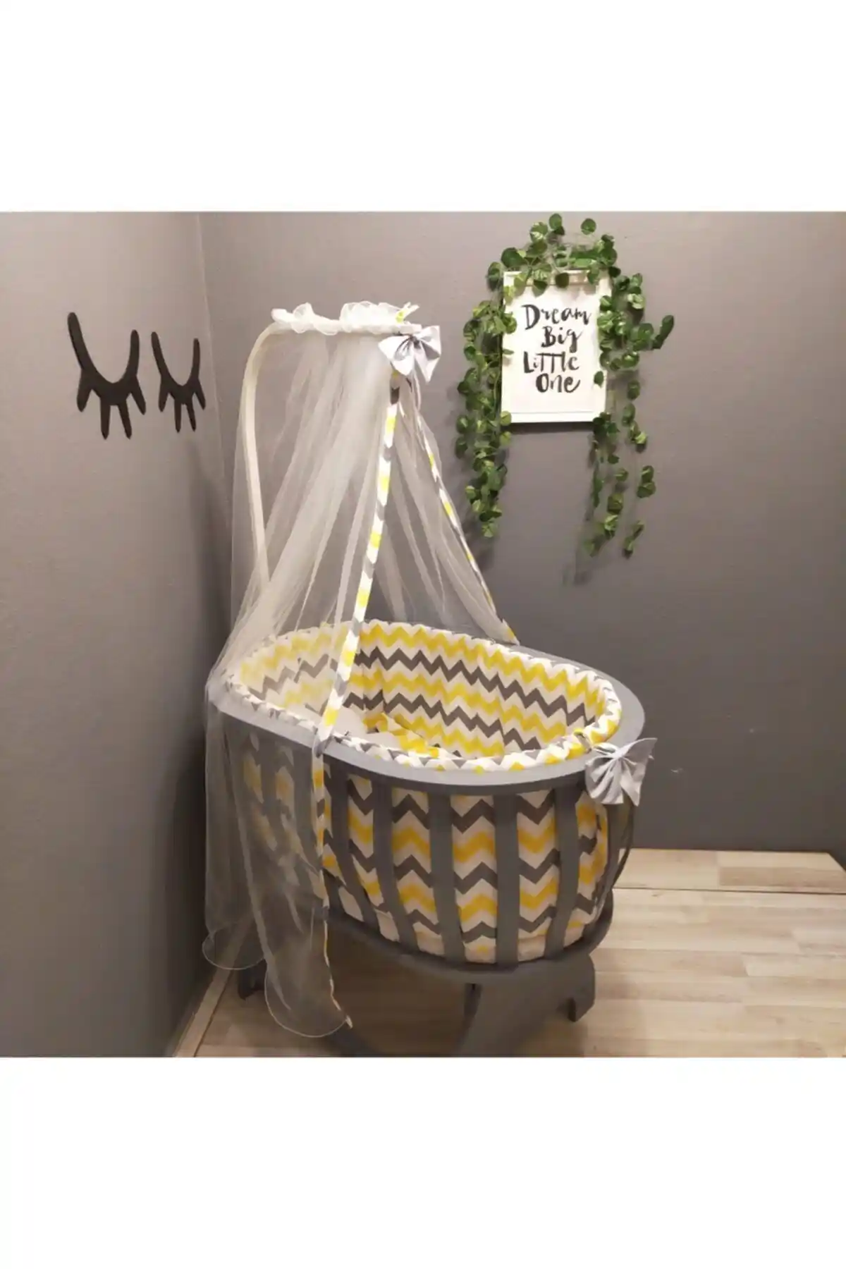 Cordelieu Bebek Sepet Beşik Uyku Seti: Konfor ve Şıklık Sunan Modern Bebek Odası Çözümü