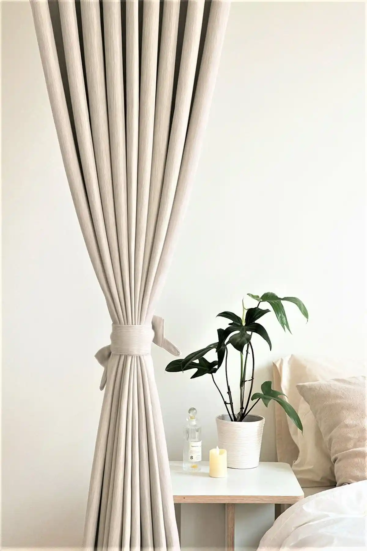 De'Vor Kadife Görünümünde Kalın Fon Perde ile Modern ve Şık Dekorasyon Çözümleri