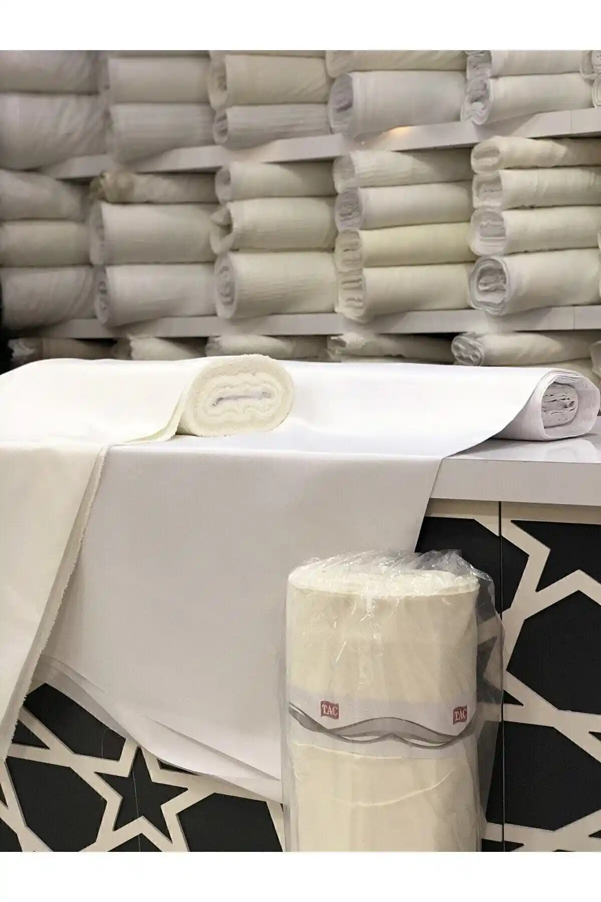 Devrim Olivya Tekstil ve Home Color Home Beyaz Saten Güneşlik Perde Karşılaştırması