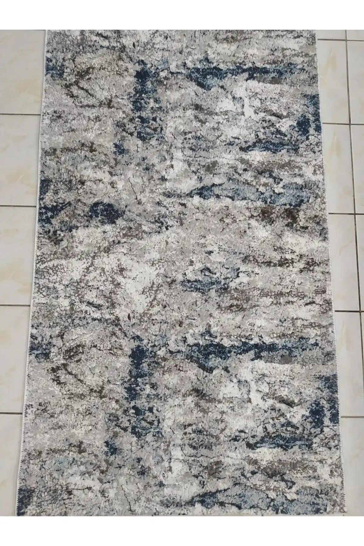 Dinarsu Yıkanabilir Kaymaz Tabanlı Modern Halı ve Yolluk Seçenekleri