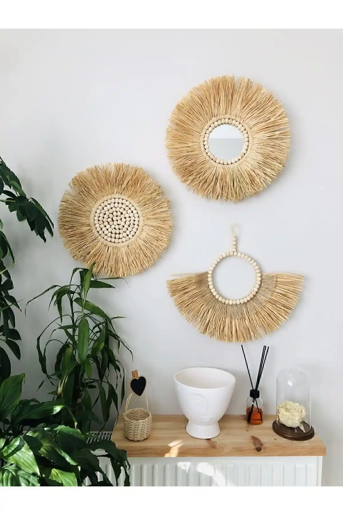 Doğal ve Şık El Yapımı Hasır Rafya Duvar Süsü ile Dekorasyonunuzu Yenileyin