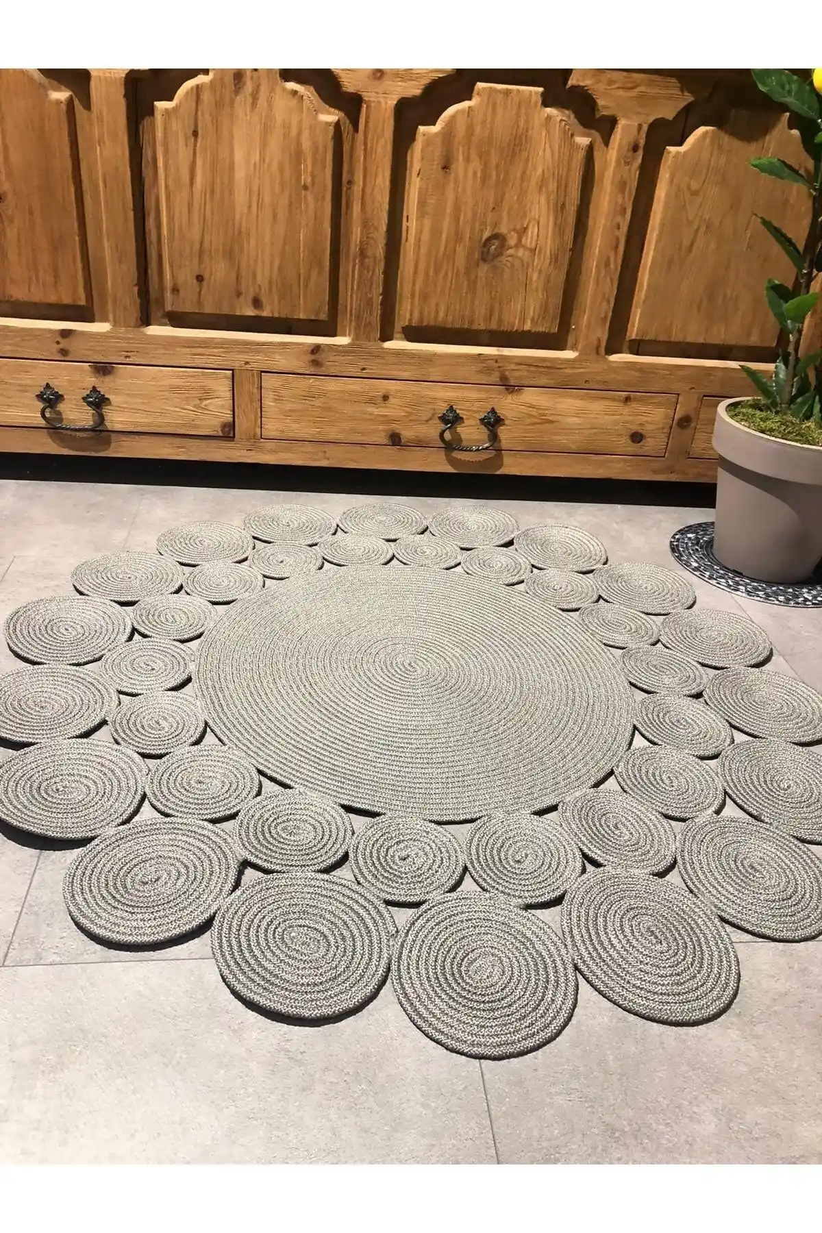 Doğal ve Şık Jüt Kilim Papatya Modeli Gri Çiçek Desenli Dekorasyon Unsuru