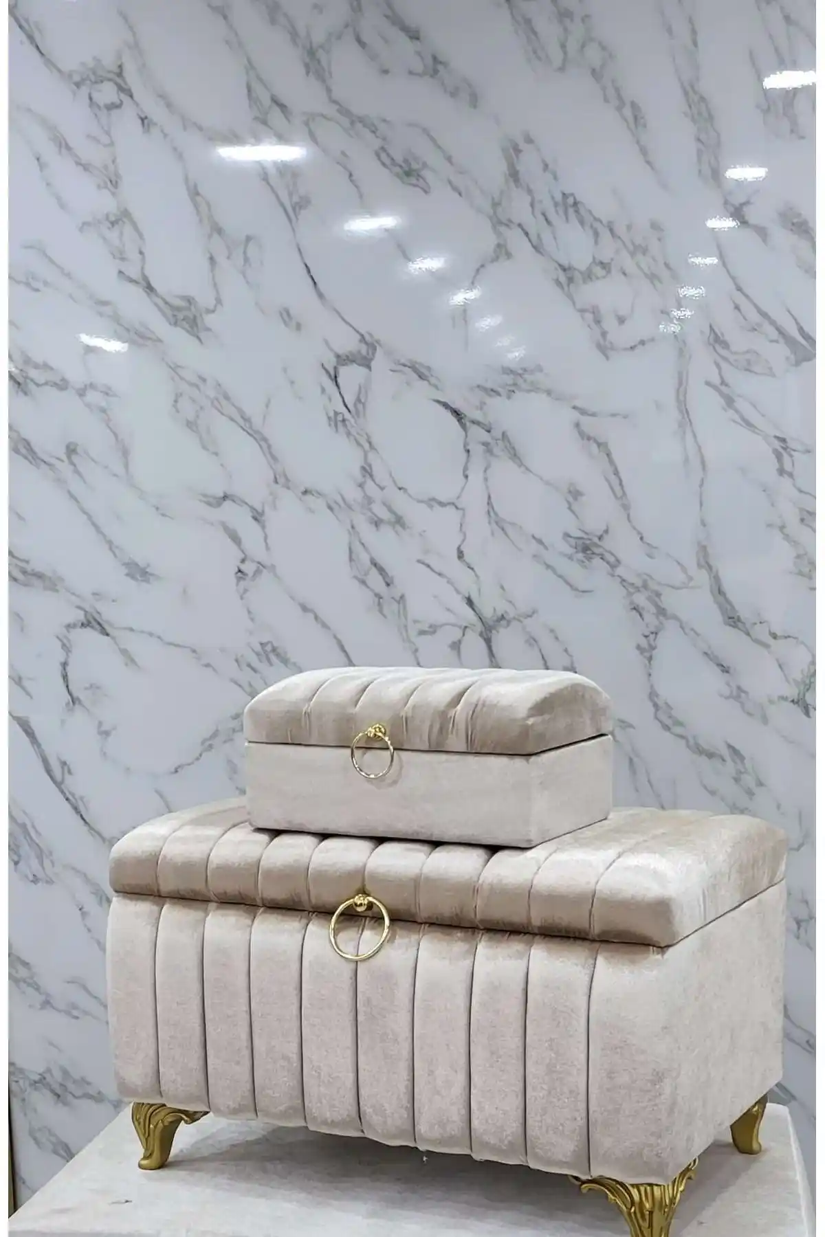 Duru Çeyiz Sandıkları İkili Modeli Klasik ve Retro Tarzın Şıklığını Sunar