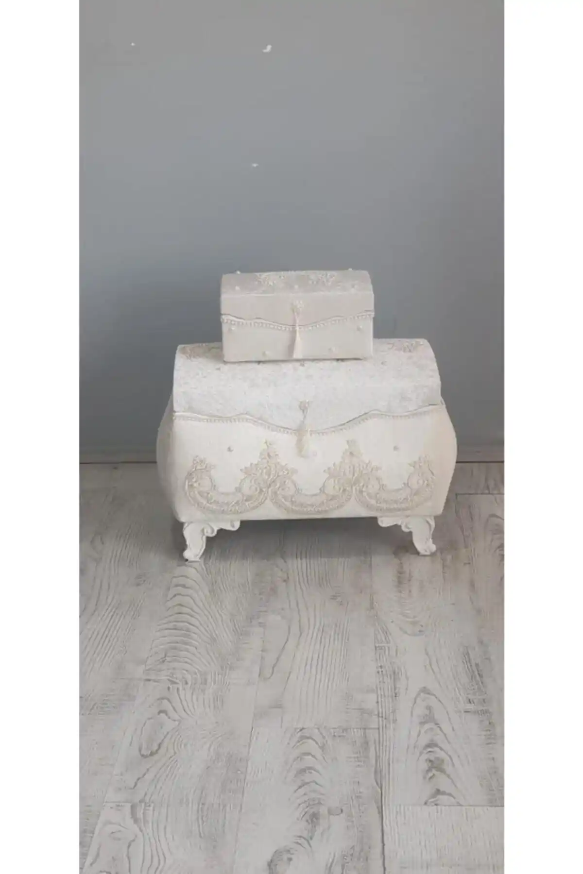 Duru Hamam Seti Krem Renk Modern Tasarım ve Çok Fonksiyonlu Kullanım İmkanıyla