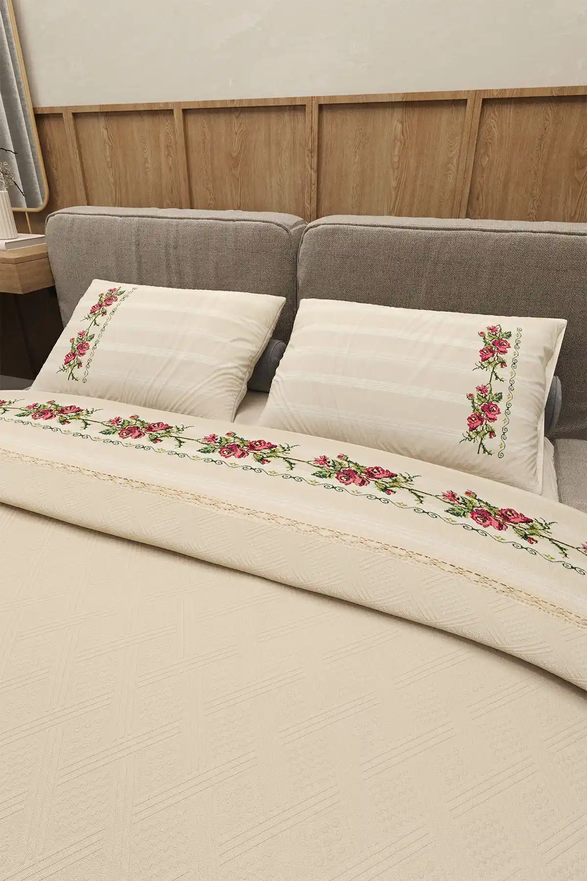 Durul Vintage Çift Kişilik Pike Takımı: Şık ve Çok Yönlü Pamuklu Yatak Dekoru