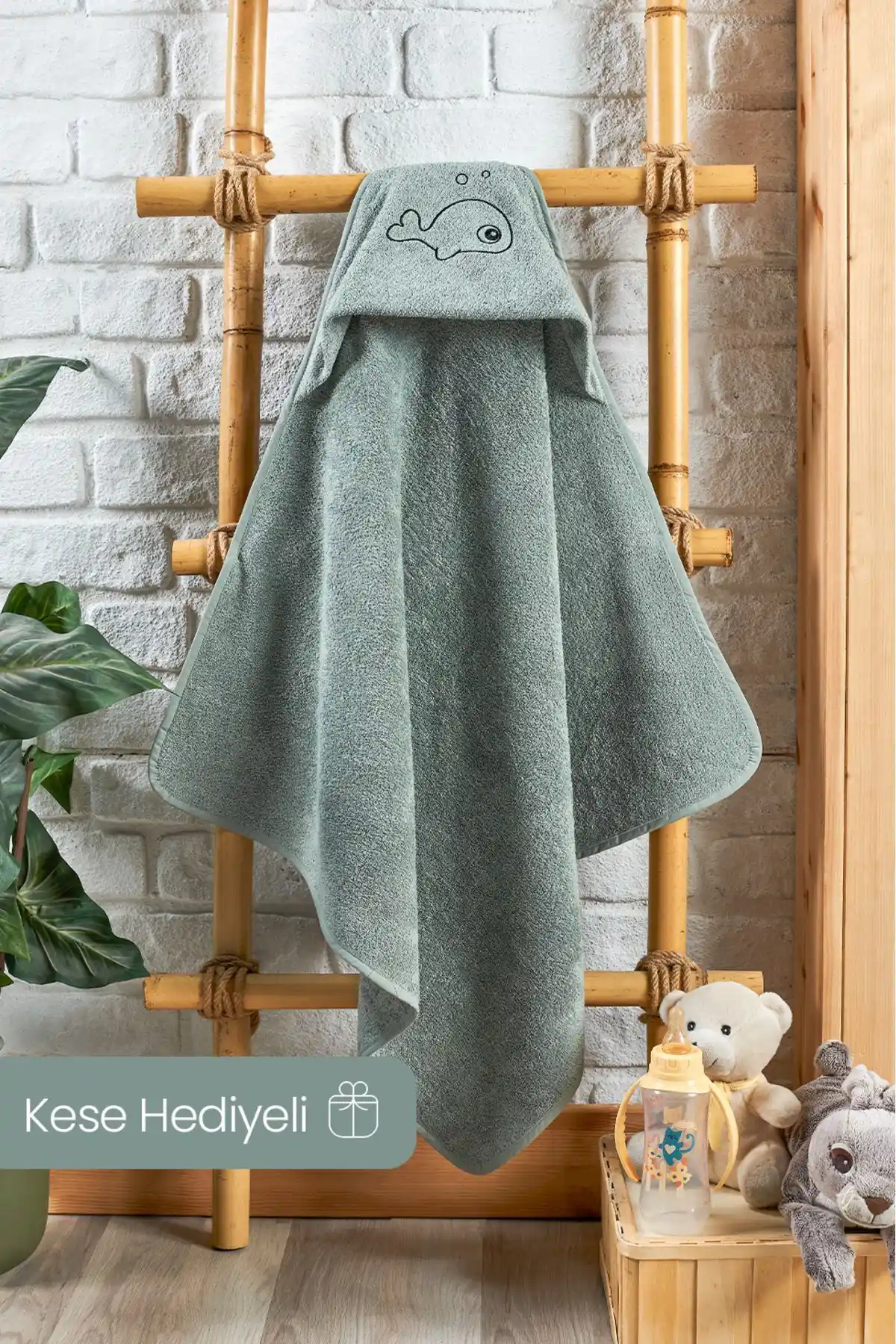 EIFIN Bambu Balık Nakışlı Bebek Havlu Kundak ve Kese Seti Doğal ve Güvenli Bebek Bakım Ürünü