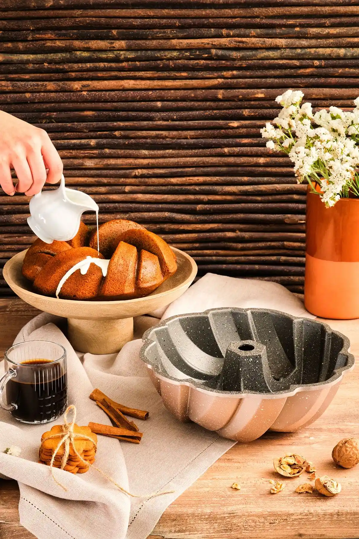 Emsan Maya Kek Kalıbı 27 Cm Yüksek Kalite ve Dayanıklılık Sunan Pembe Fırınlık Gereci