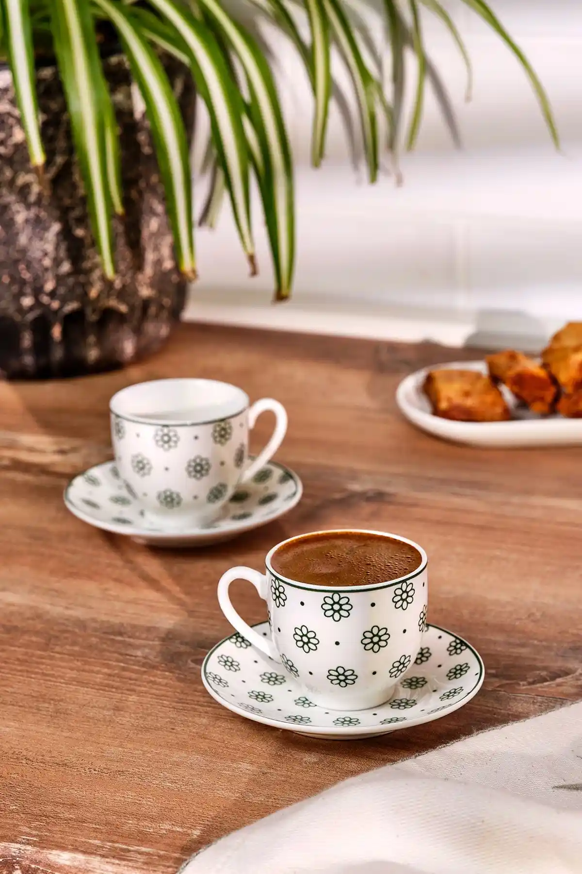Emsan Tiny Flowers New Bone 2 Kişilik Kahve Fincan Takımı Modern ve Şık Tasarım