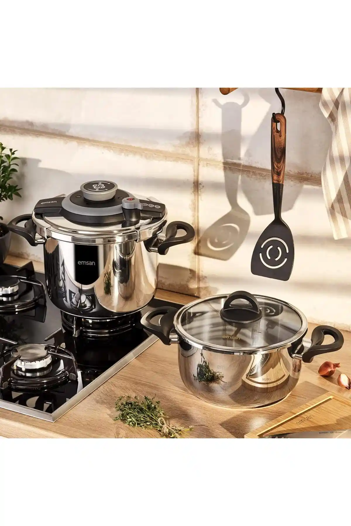 Emsan Vera ve Fissler Vitavit Düdüklü Tencere Karşılaştırması: Hangi Ürün Sizin İçin Uygun