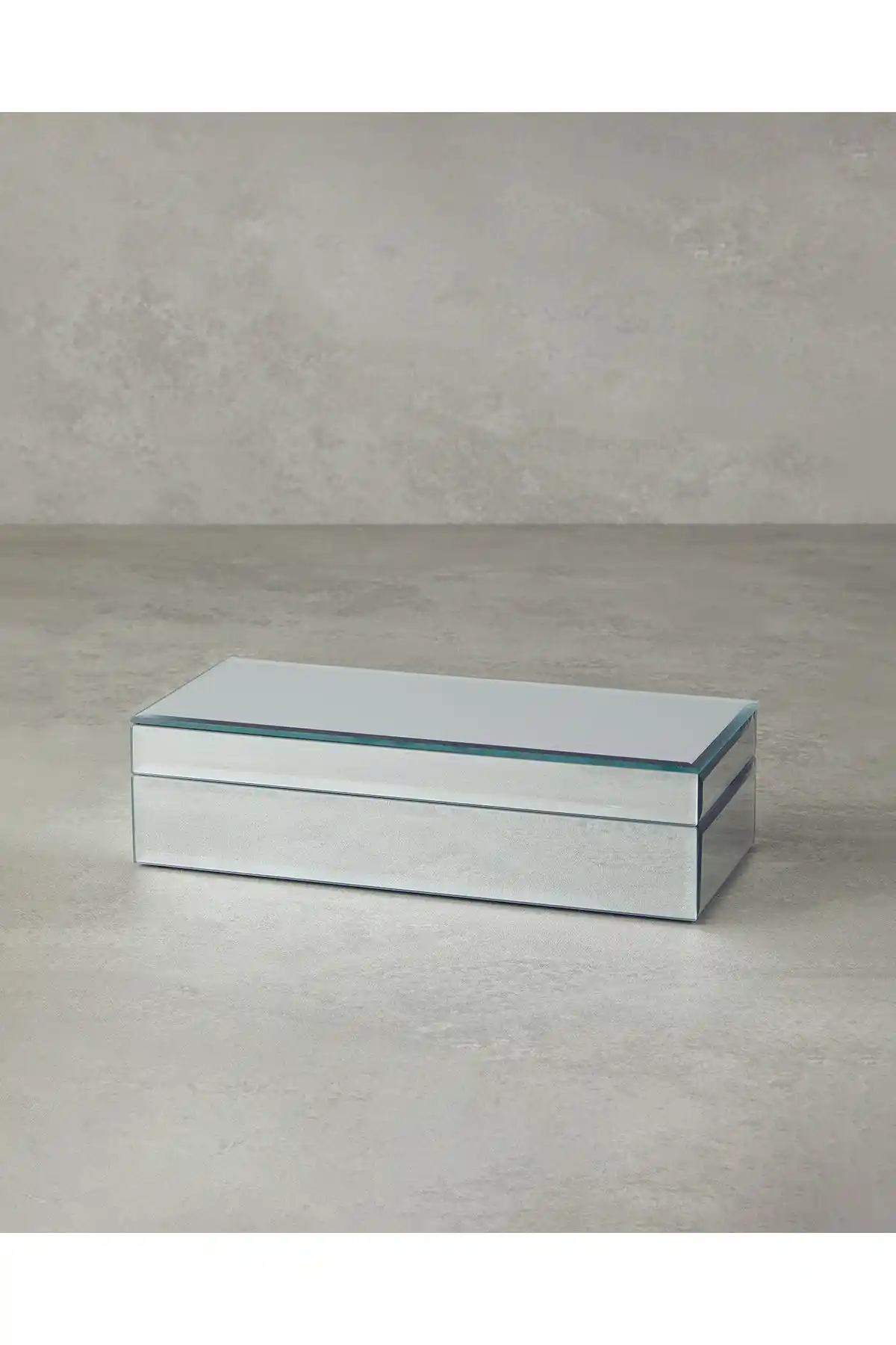 English Home Kate Aynalı Gümüş Dekoratif Kutu Modern ve Şık Ev Dekorasyonu İçin