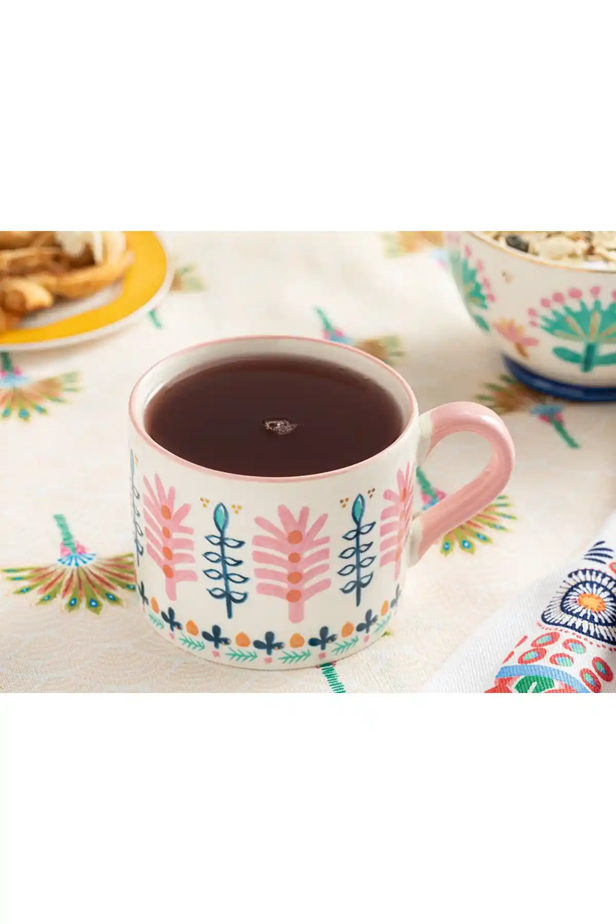 English Home Love Adore Bone China Kupa: Estetik ve Dayanıklı Tasarım