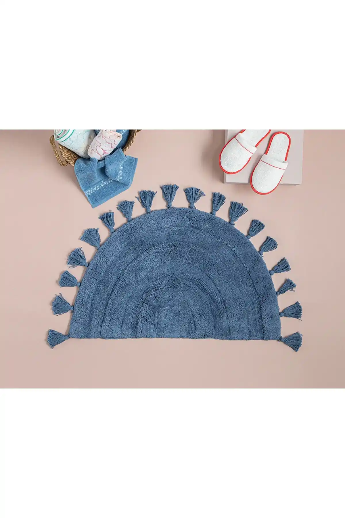 English Home Luna Pamuklu Banyo Paspası: Şık Tasarım ve Güvenli Kullanım Özellikleri