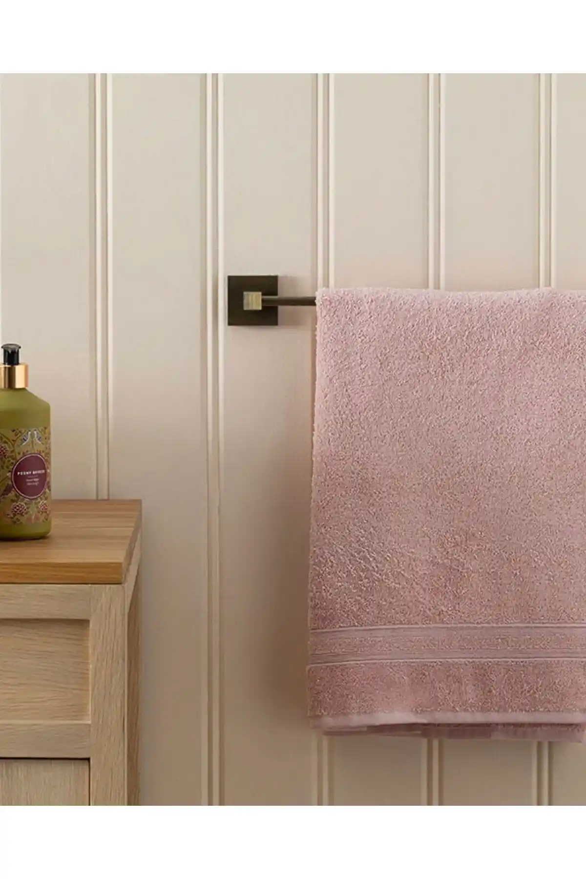 English Home Pure Basic Yüz Havlusu: Şık ve Dayanıklı Pamuklu Banyo Aksesuarı