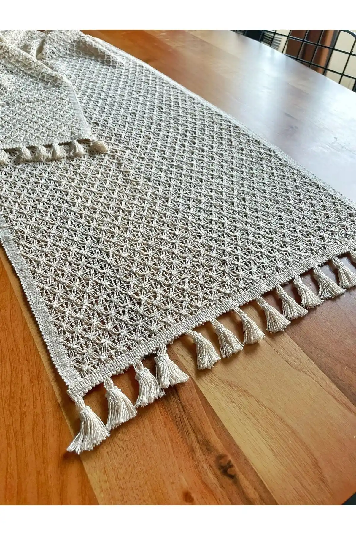 Ev Dekorasyonunda Şıklık ve Zarafet İçin Nonamino Dantel Runner Karşılaştırması