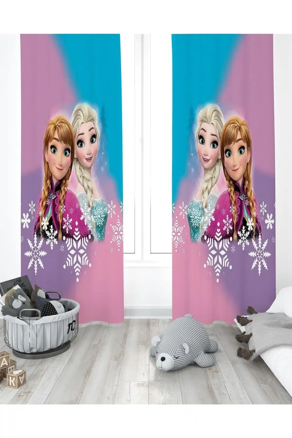 Evpanya Elsa Desenli Çocuk Odası Perdesi Pembe Mavi Renklerle Canlı ve Dayanıklı Tasarım