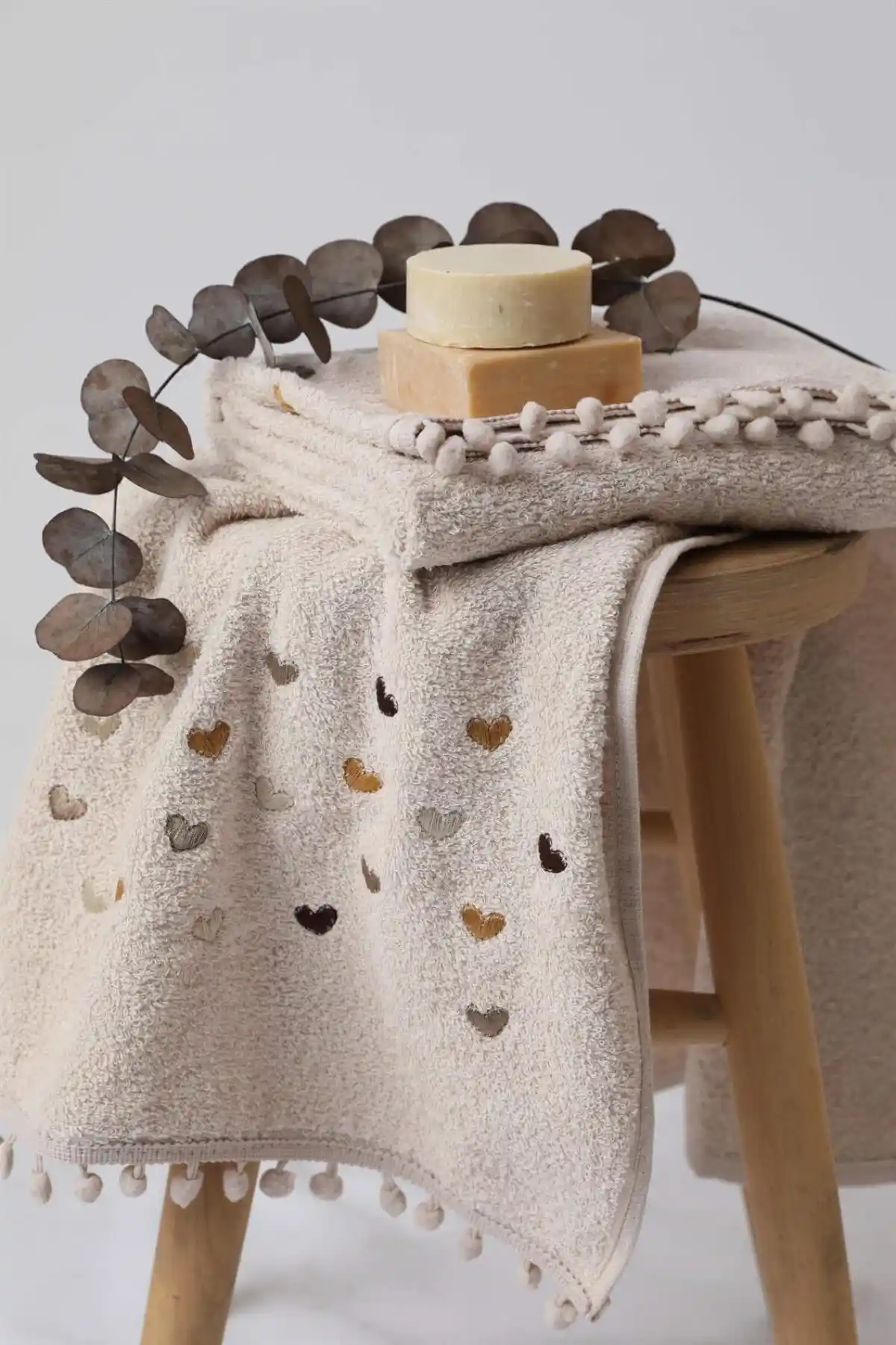 FAVORA Yoncagül Ponponlu 2'li El Yüz Havlusu Şık ve Yumuşak Tasarım