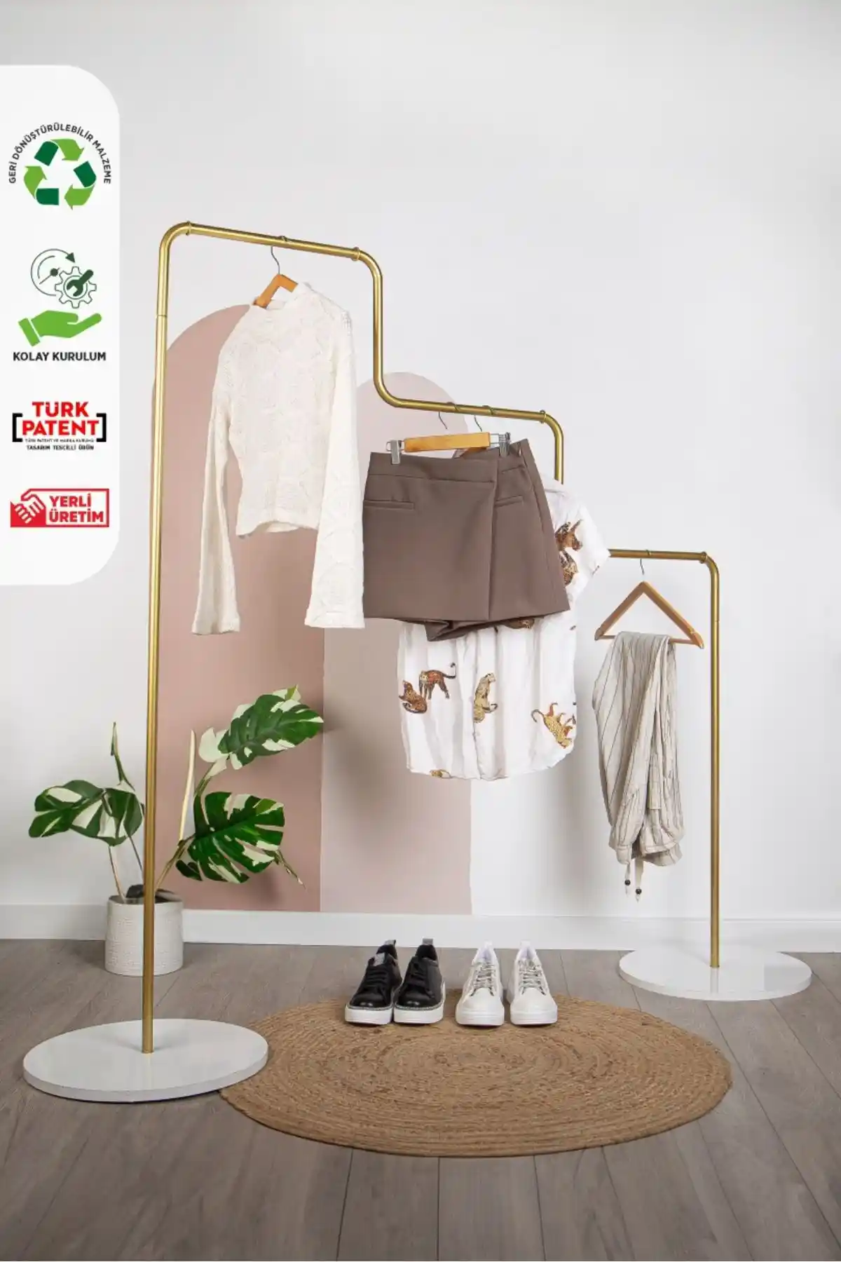 Fec Reklam Desibel ve Medusa Ayaklı Askılık Karşılaştırması: Tasarım, Dayanıklılık ve Kullanım Özellikleri