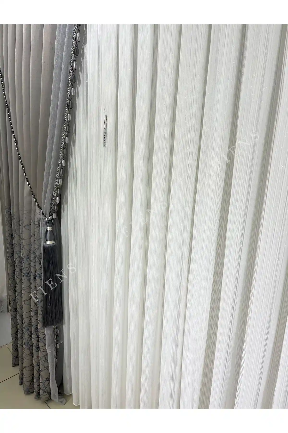 FİENS Taç Santana Çizgili Sık Pileli Tül Perde Ev Dekorasyonuna Şık Bir Dokunuş