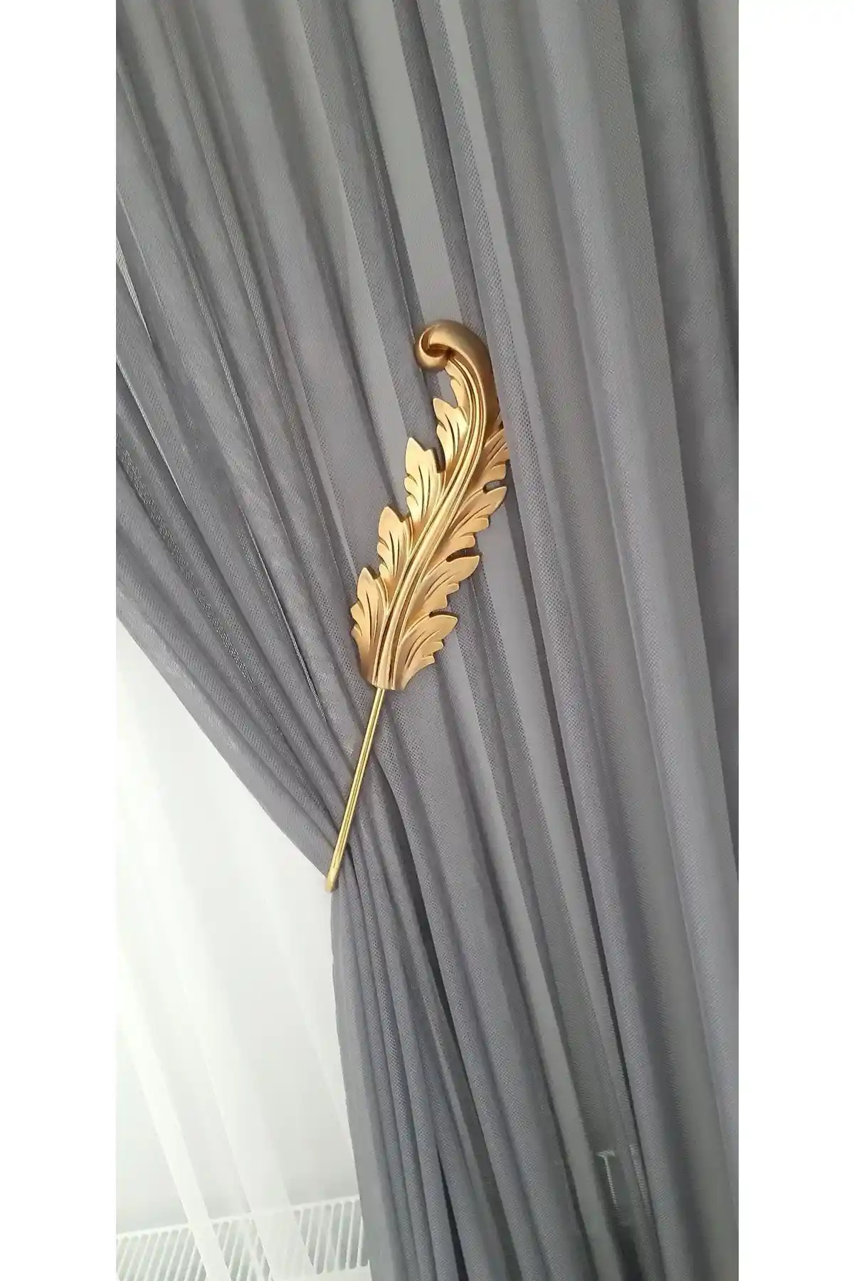 Fon Perde Toplayıcı Altın Yaprak Renso: Estetik ve Fonksiyonellik Bir Arada