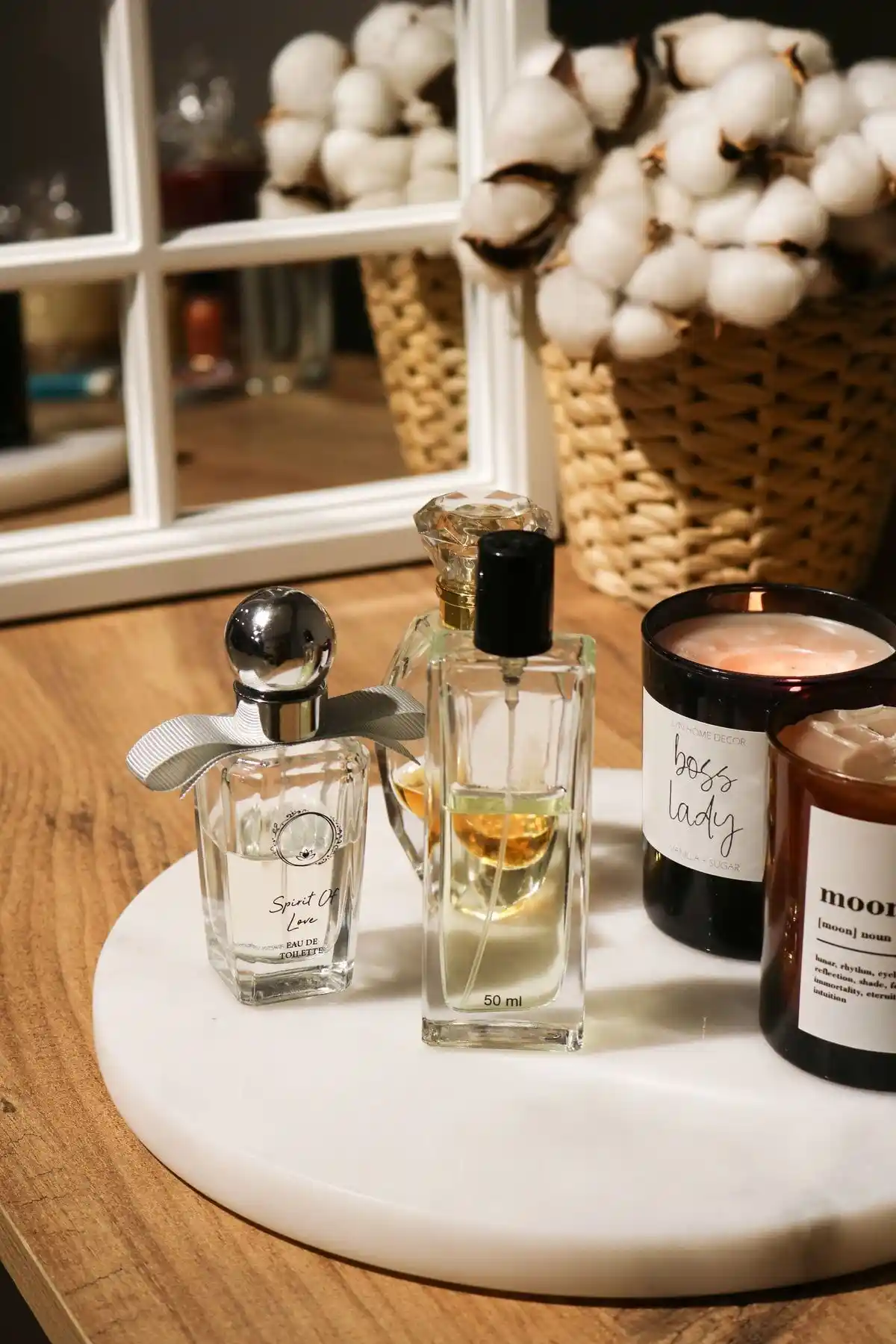 Gemboss Yuvarlak Mermer Sunum Tepsisi 28 Cm Estetik ve Dayanıklı Dekoratif Ürün