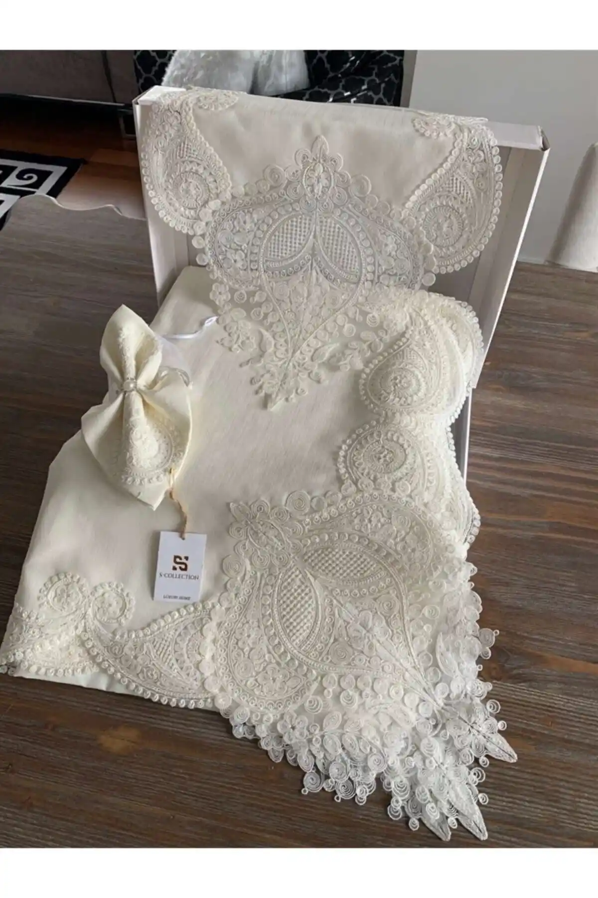 Genel Markalar Salkım Masa Örtüsü 12 Kişilik Linen Kumas Krem Sofra Takımı