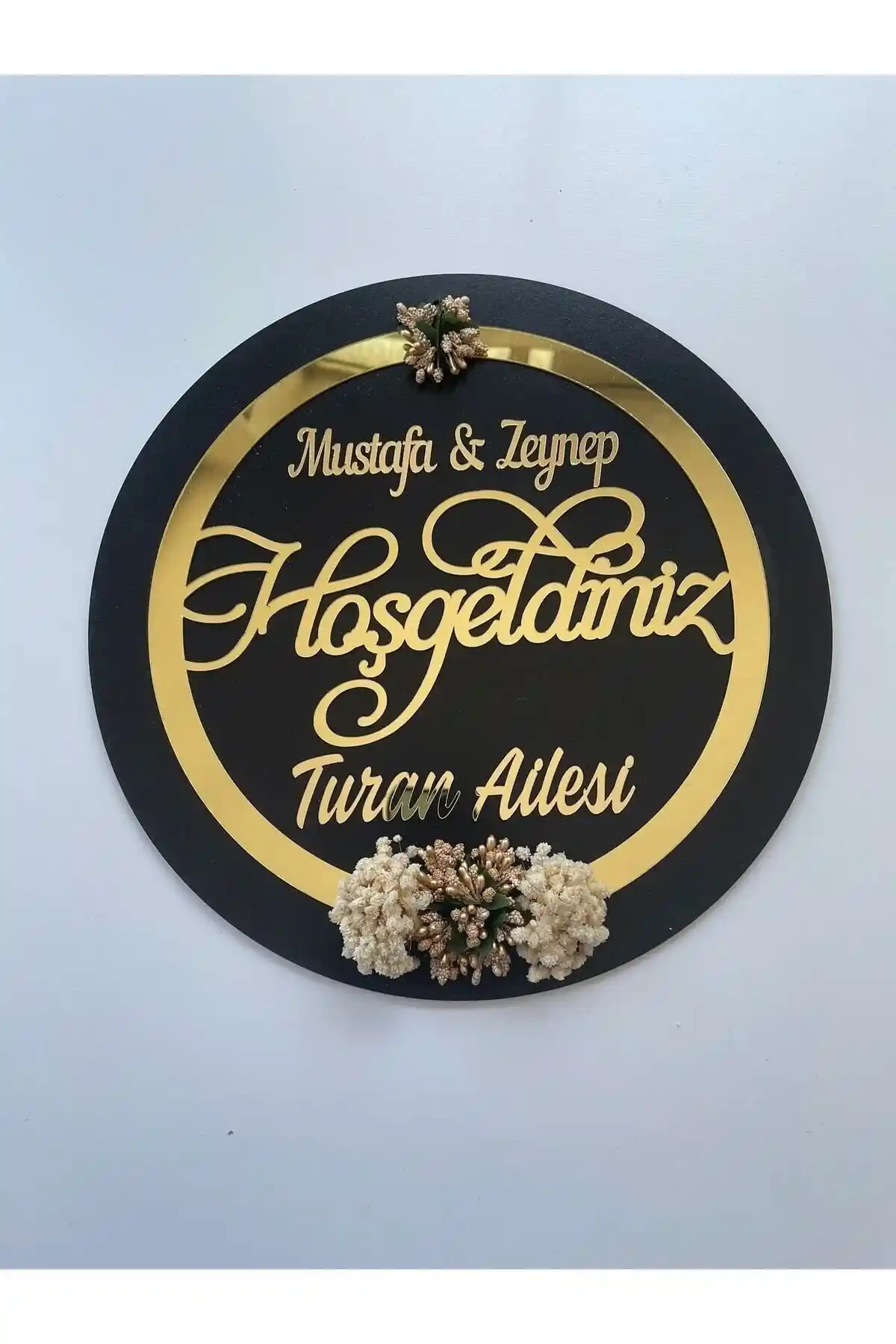 Gold Aynalı Pleksi Kapı Süsü Modern ve Şık Tasarımıyla Giriş Dekorasyonunu Tamamlar