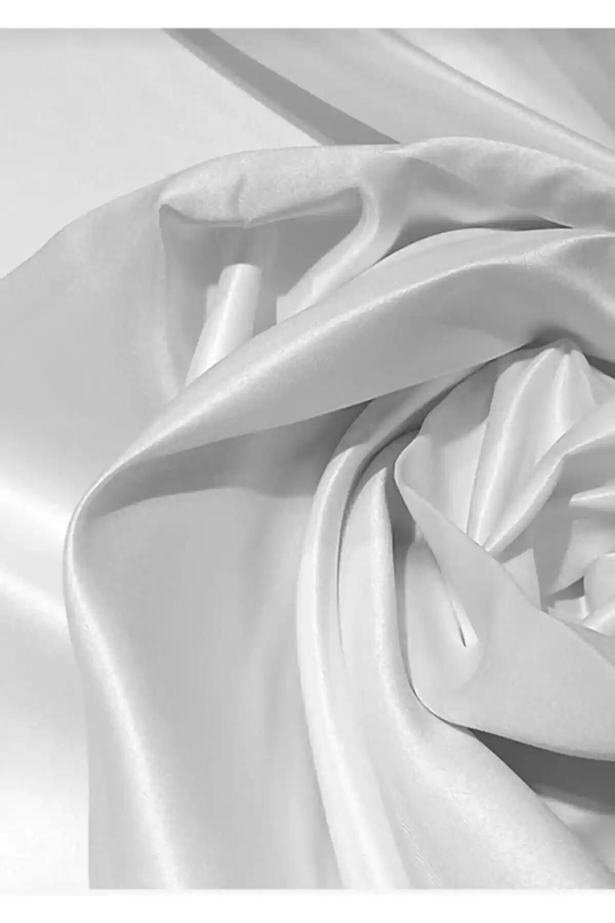 Güneşlik Perde Karşılaştırması: Basic Creation ve Turgut Perde Modelleri