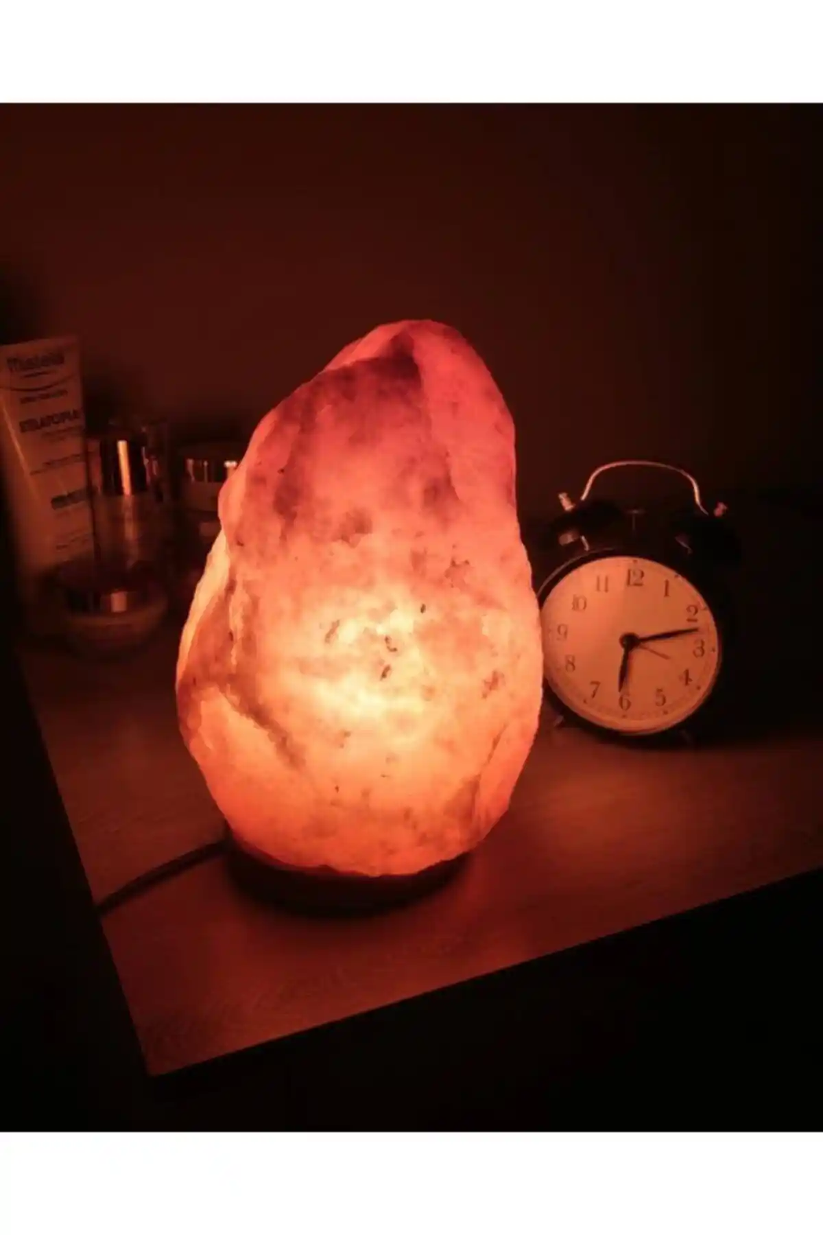 Himalaya Kaya Tuzu Lambası: Estetik ve Doğal Aydınlatma Çözümü