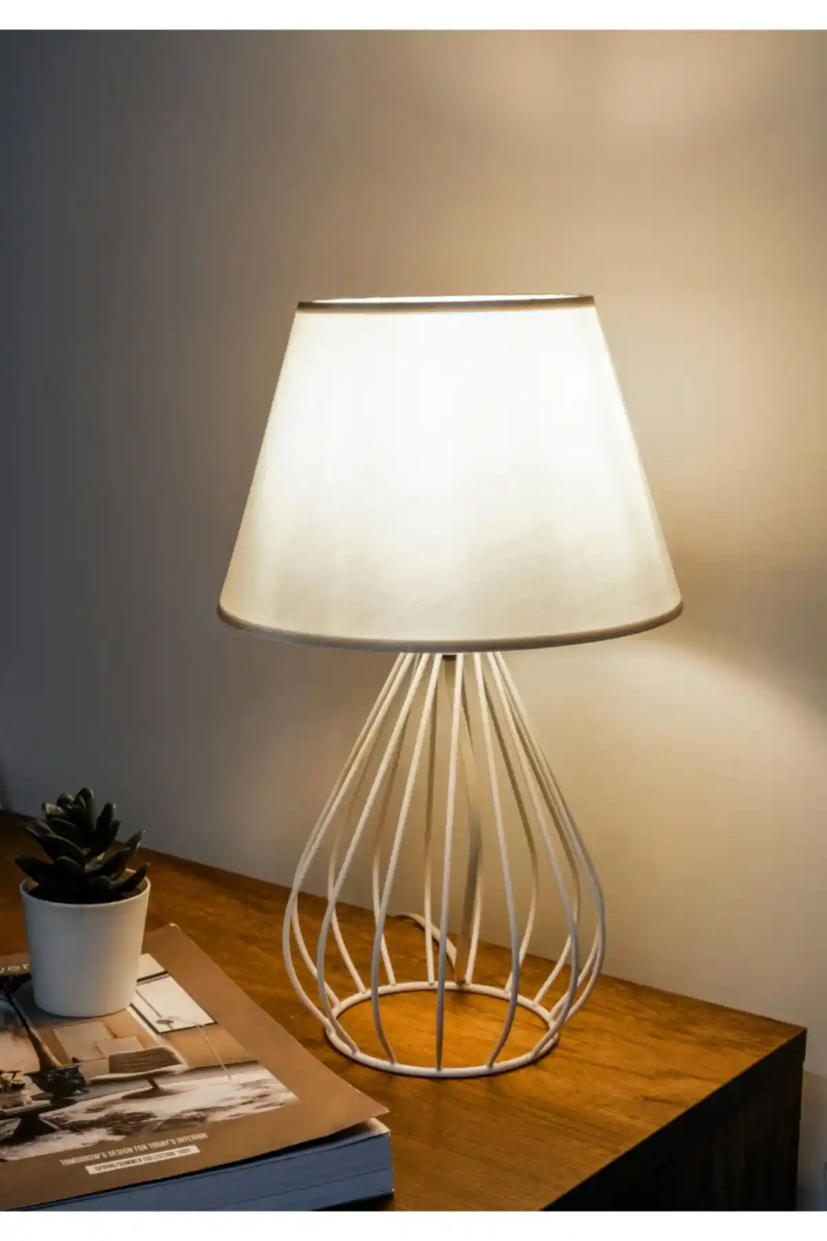 HOMİNG Abajur Modelleri Karşılaştırması: Beyaz Metal Gövdeli ve Ikili Setler