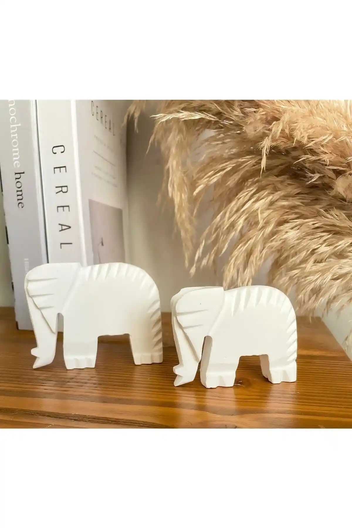 İç Mekan Dekorasyonuna Uygun Havalı Şans Fil Figürü Beyaz Renk Modern Tasarım