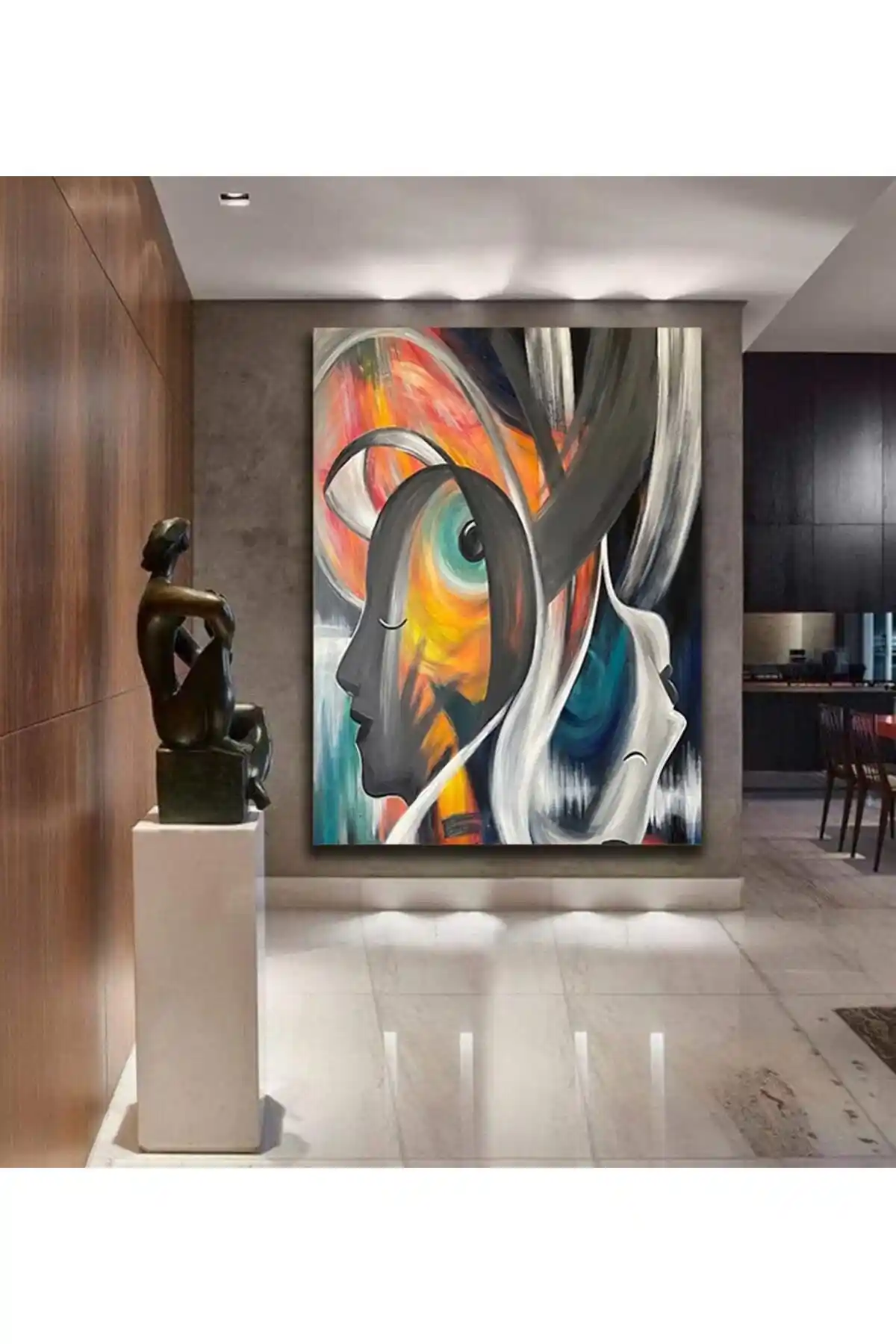 İki farklı kanvas tablo karşılaştırması: sanatsal insan ve ölüm ile keman çalan kız