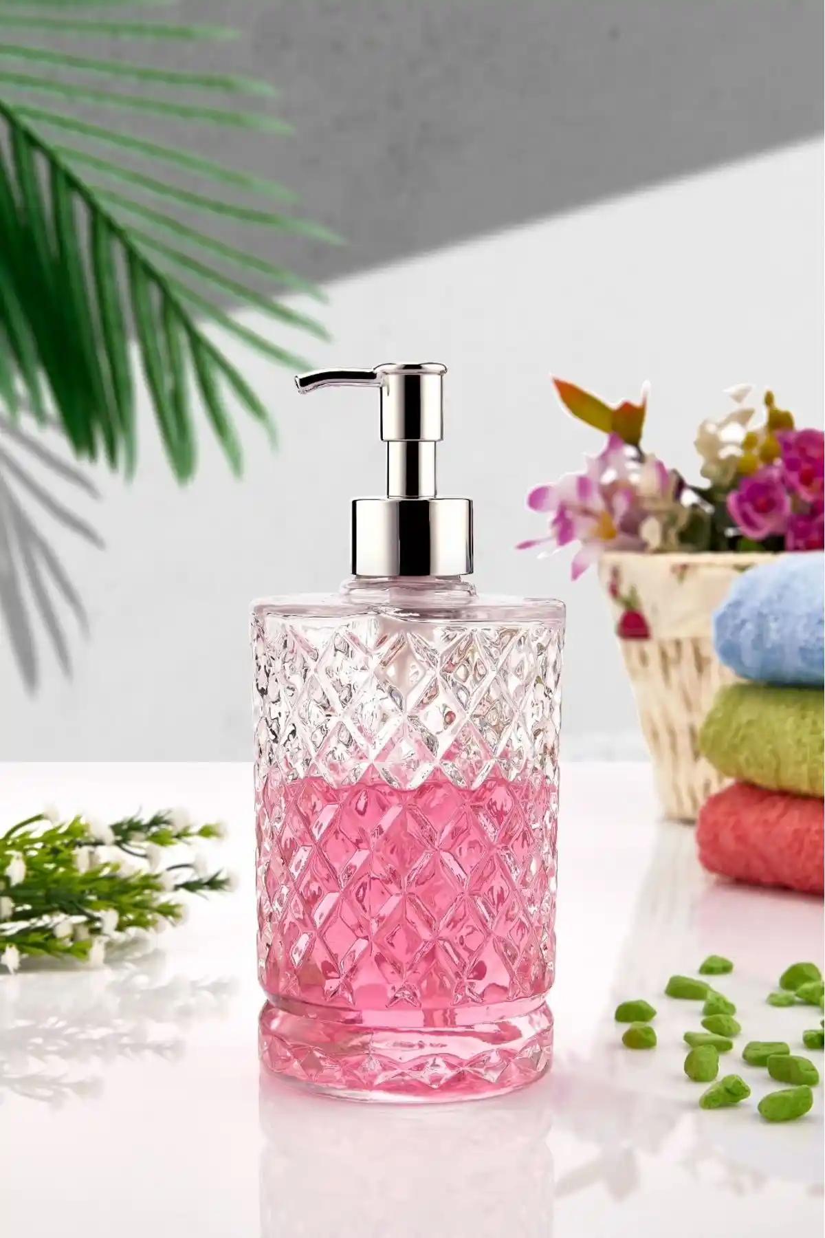 İLİVA ve Pembelia Lüks Cam Sabunluk Setleri Karşılaştırması ve Seçim Rehberi