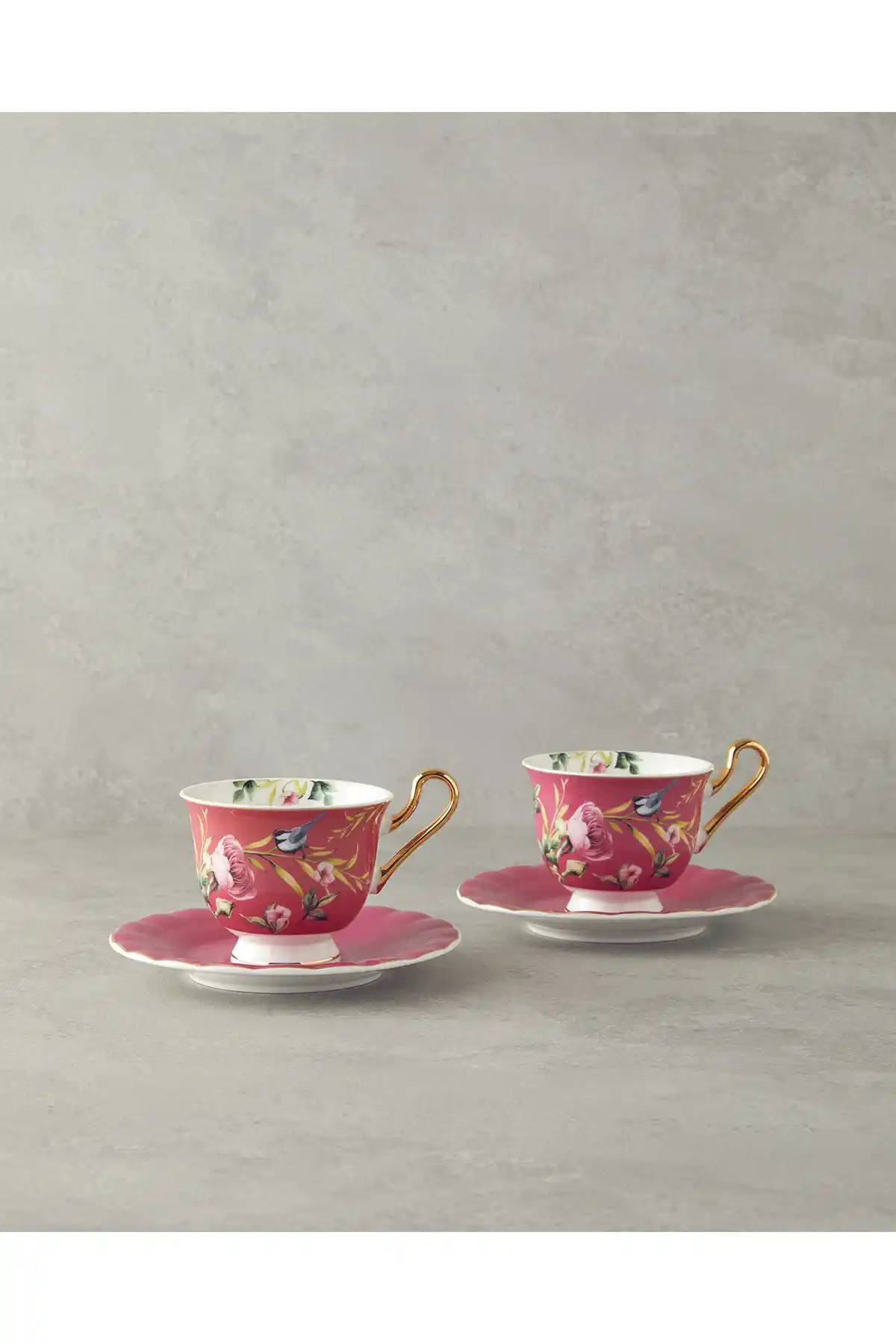 İngiliz Home STD Vanilya Bone China Fincan Takımı Modern ve Zarif Tasarımıyla Öne Çıkıyor