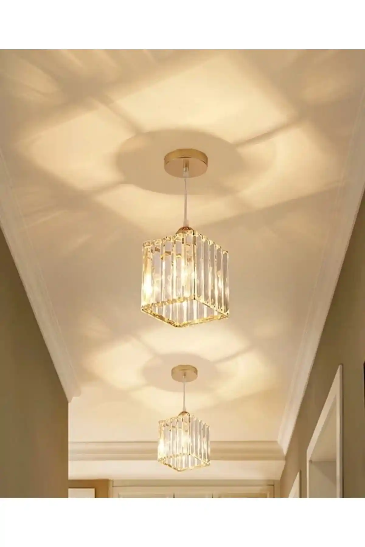 İstanbul Avize Sarkıt Tekli Gold K-12 ve Luna Lighting Bella Luce Karşılaştırması