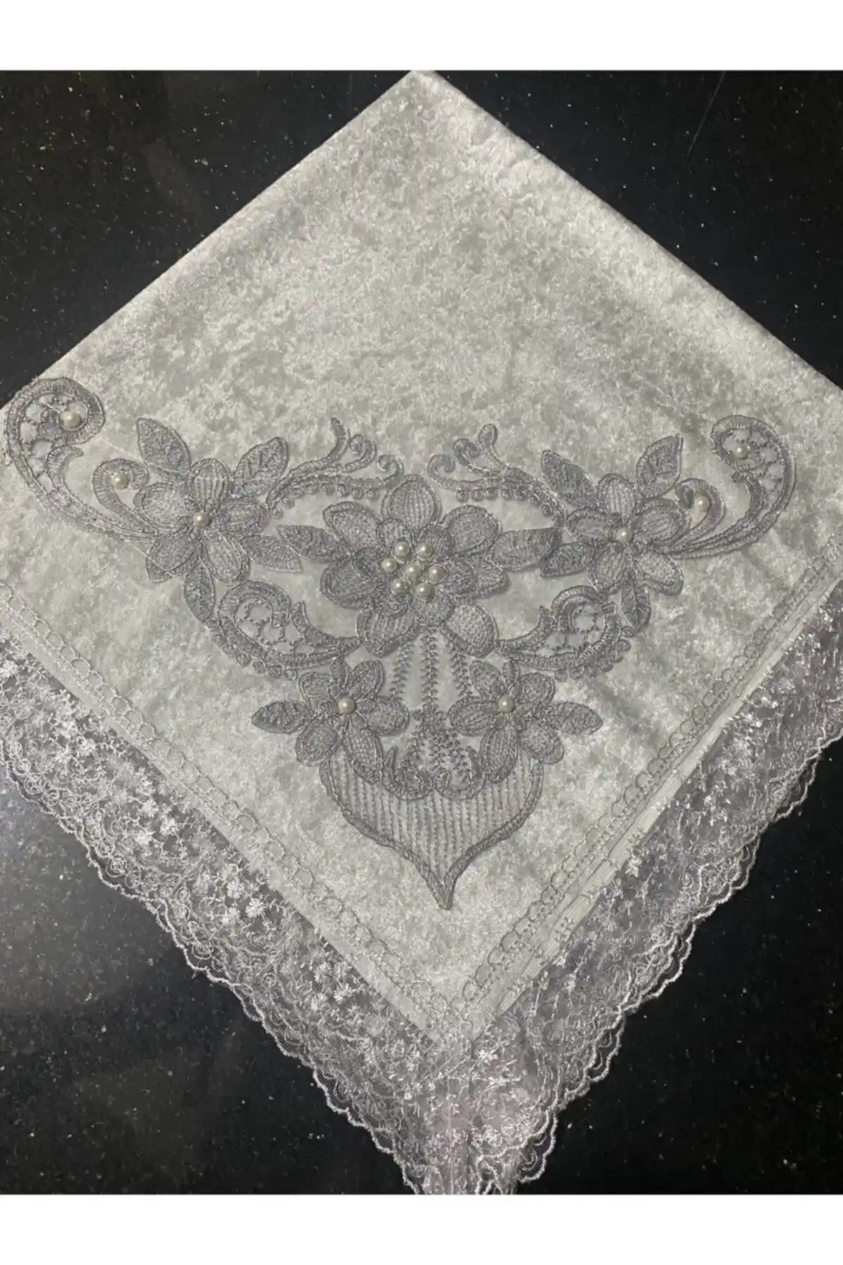 Kadife Fransız Güpürlü Dantel İnci İşlemeli Gri Bohça Ev Dekorasyonu ve Hediye Seçenekleri