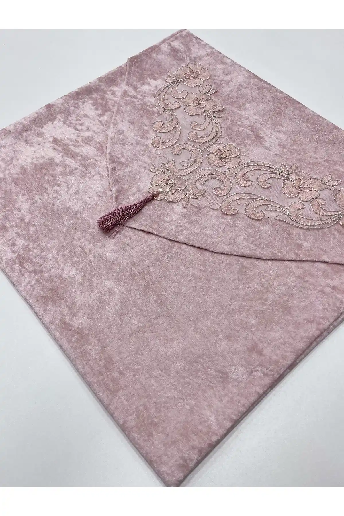 Kadife Güpürlü İşlemeli Çeyizlik Lüks Bohça Dekoratif ve Kullanışlı Tasarım