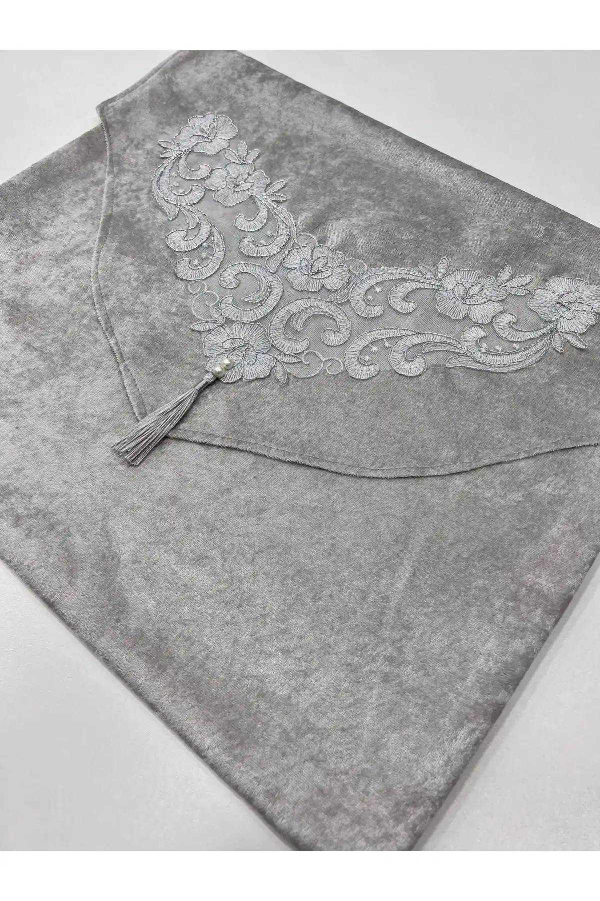 Kadife Güpürlü ve İşlemeli Çeyizlik Lüks Bohça Seti 45x40 cm Geleneksel Tasarım