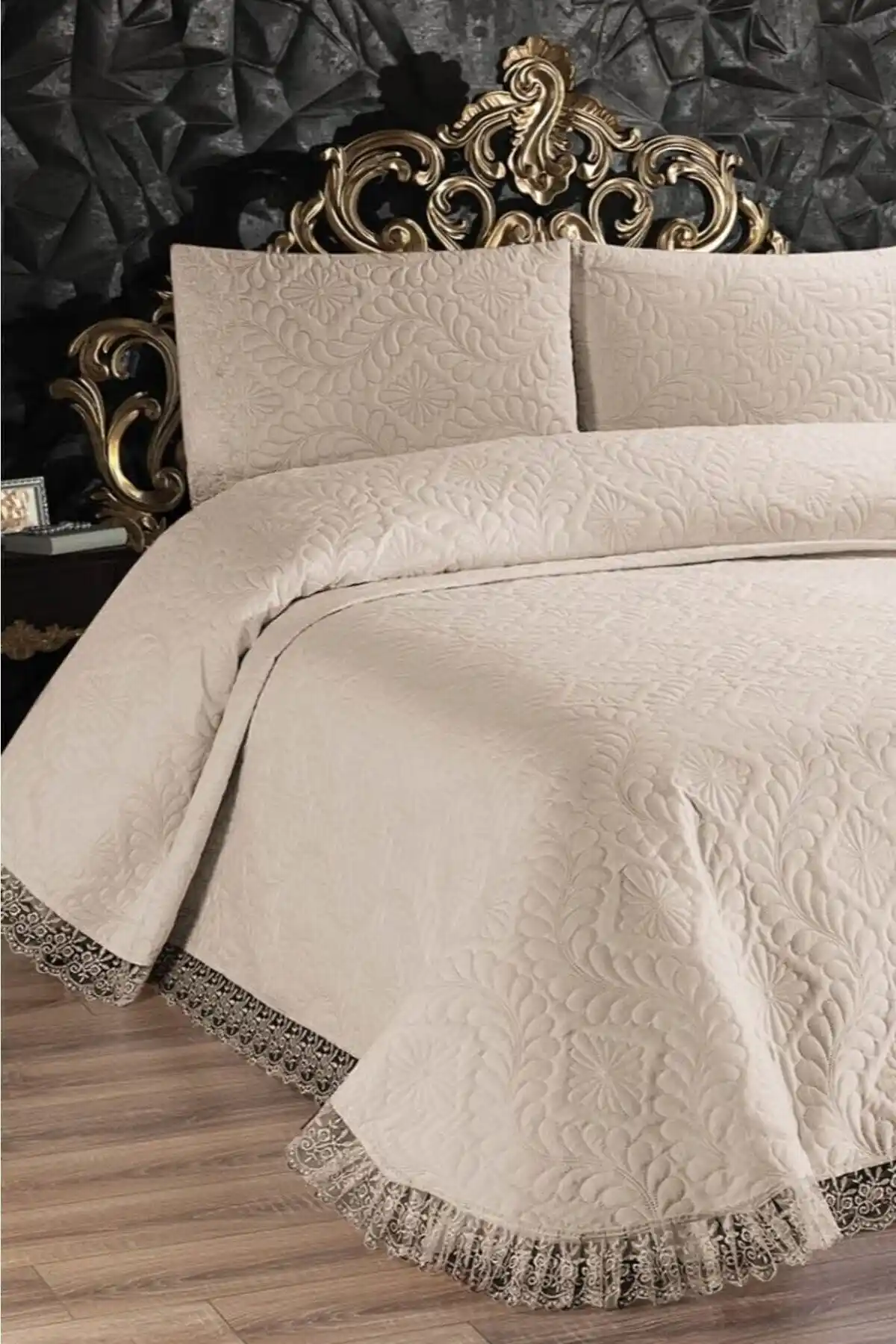 Kahverengi Yatak Örtüsü: Modern Tasarım ve Fonksiyonelliği Bir Arada Sunar