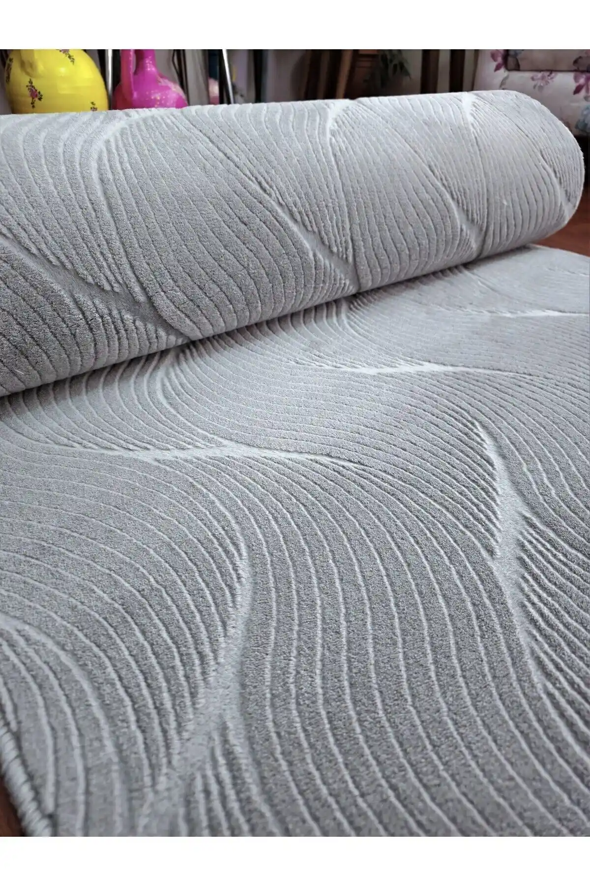 Kapadokya Kaymaz Taban Halı Karşılaştırması: Gri ve Bej Modellerinin Özellikleri ve Kullanıcı Yorumları