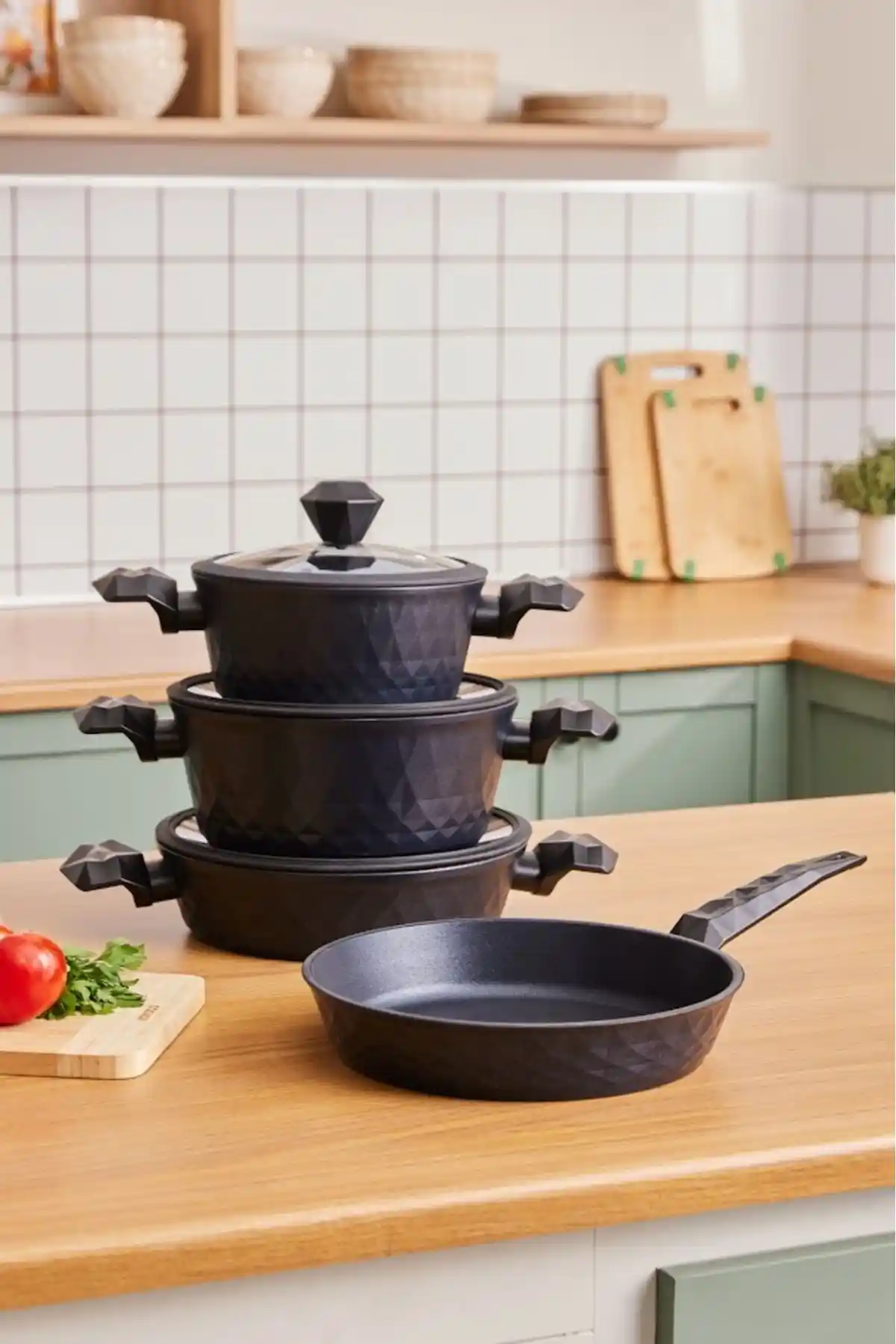 Karaca BioDiamond Antibakteriyel 7 Parça Tencere Seti Modern Tasarım ve Sağlıklı Pişirme İçin