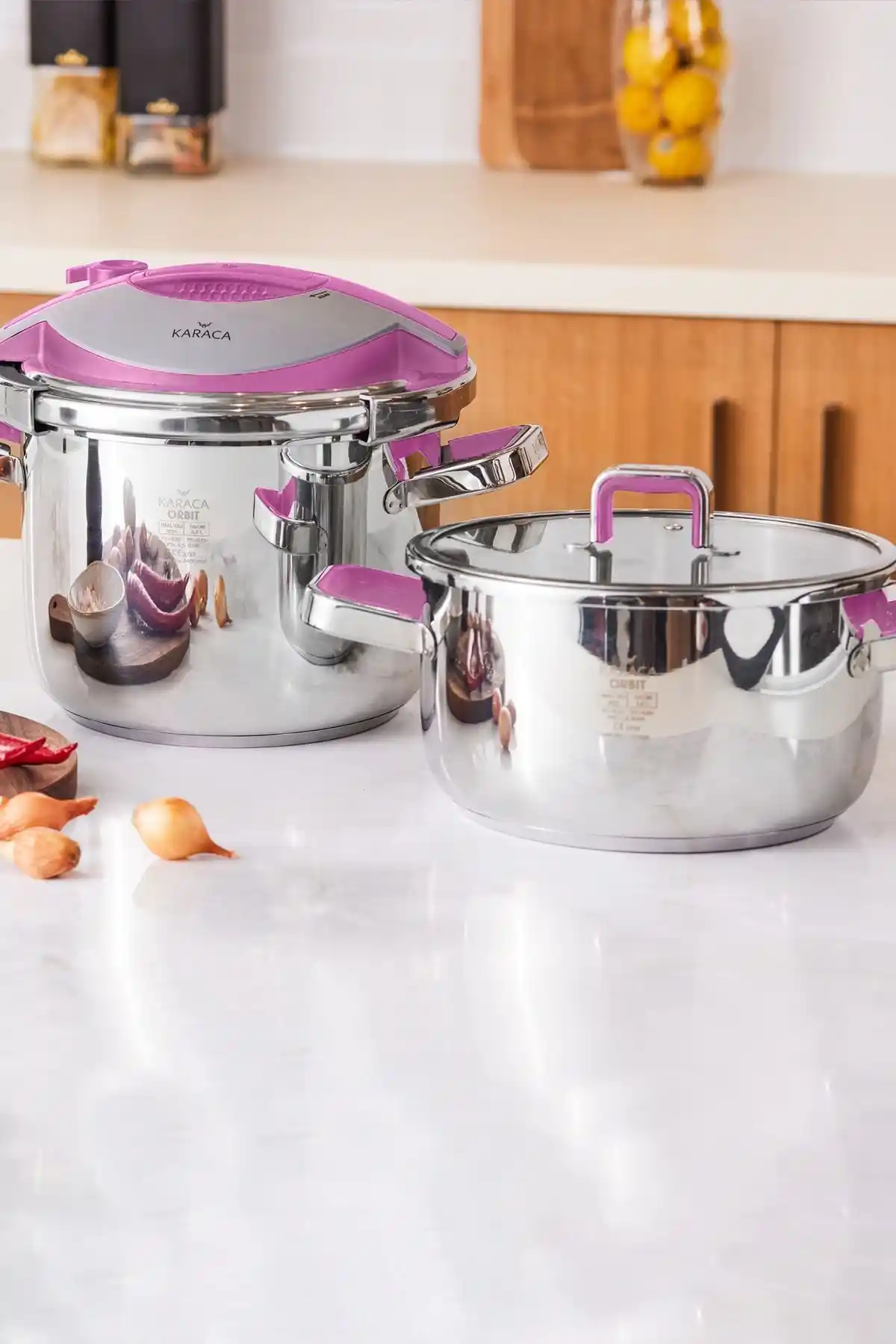 Karaca Düdüklü Tencere Setleri Karşılaştırması: Orbit Violet ve Perfect Pink Özellikleri