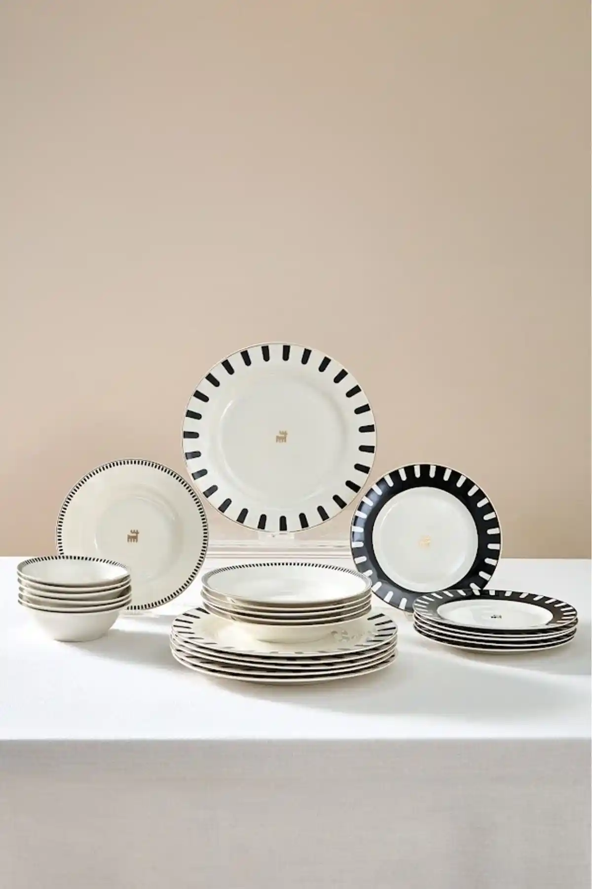 Karaca Elegance Bone 50. Yıl İmza Koleksiyonu Kore 24 Parça 6 Kişilik Yemek Takımı