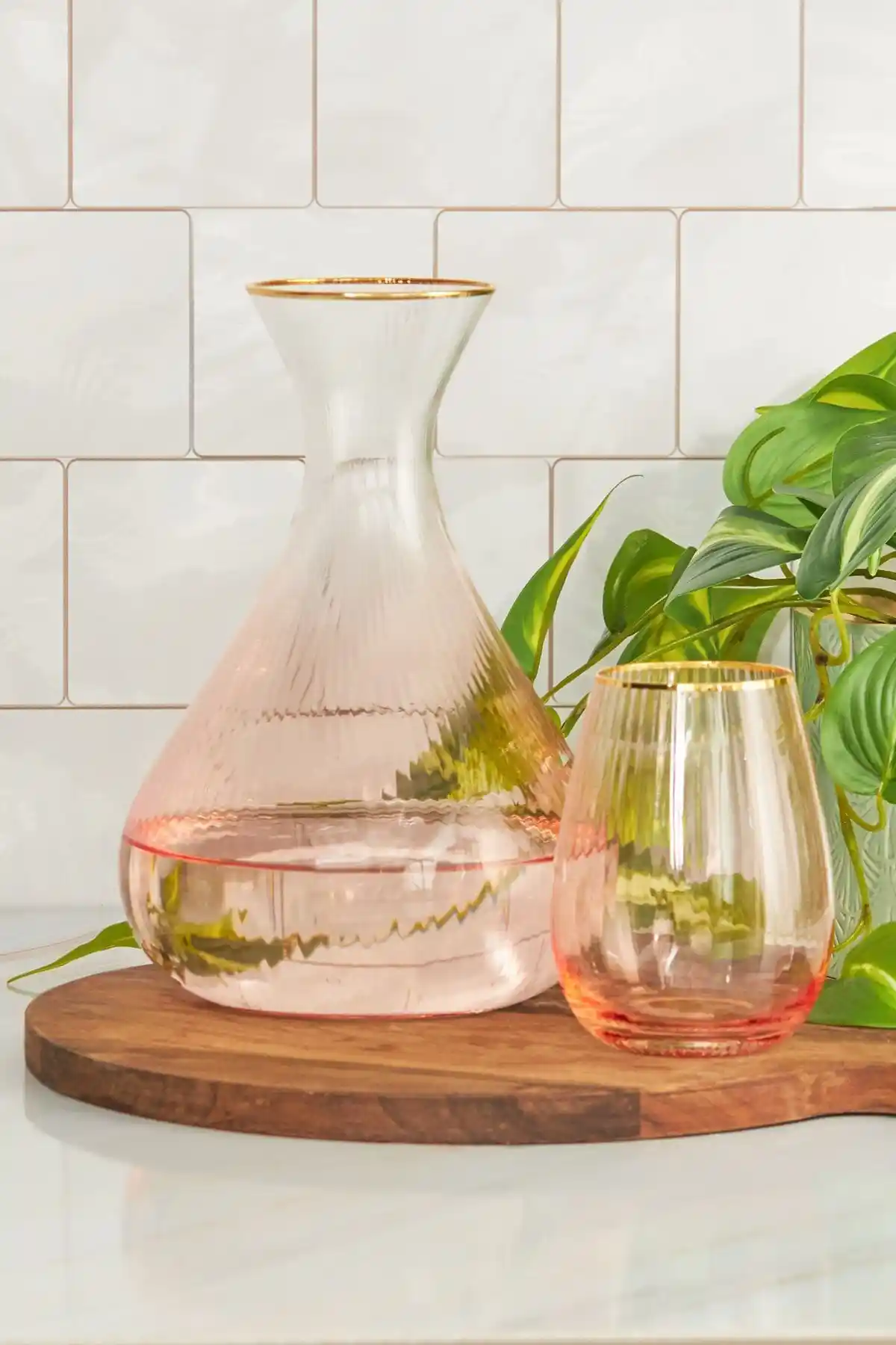 Karaca Gemma Somon Cam Sürahi: Şık ve Dayanıklı 2 Litre İçin Uygun Tasarım