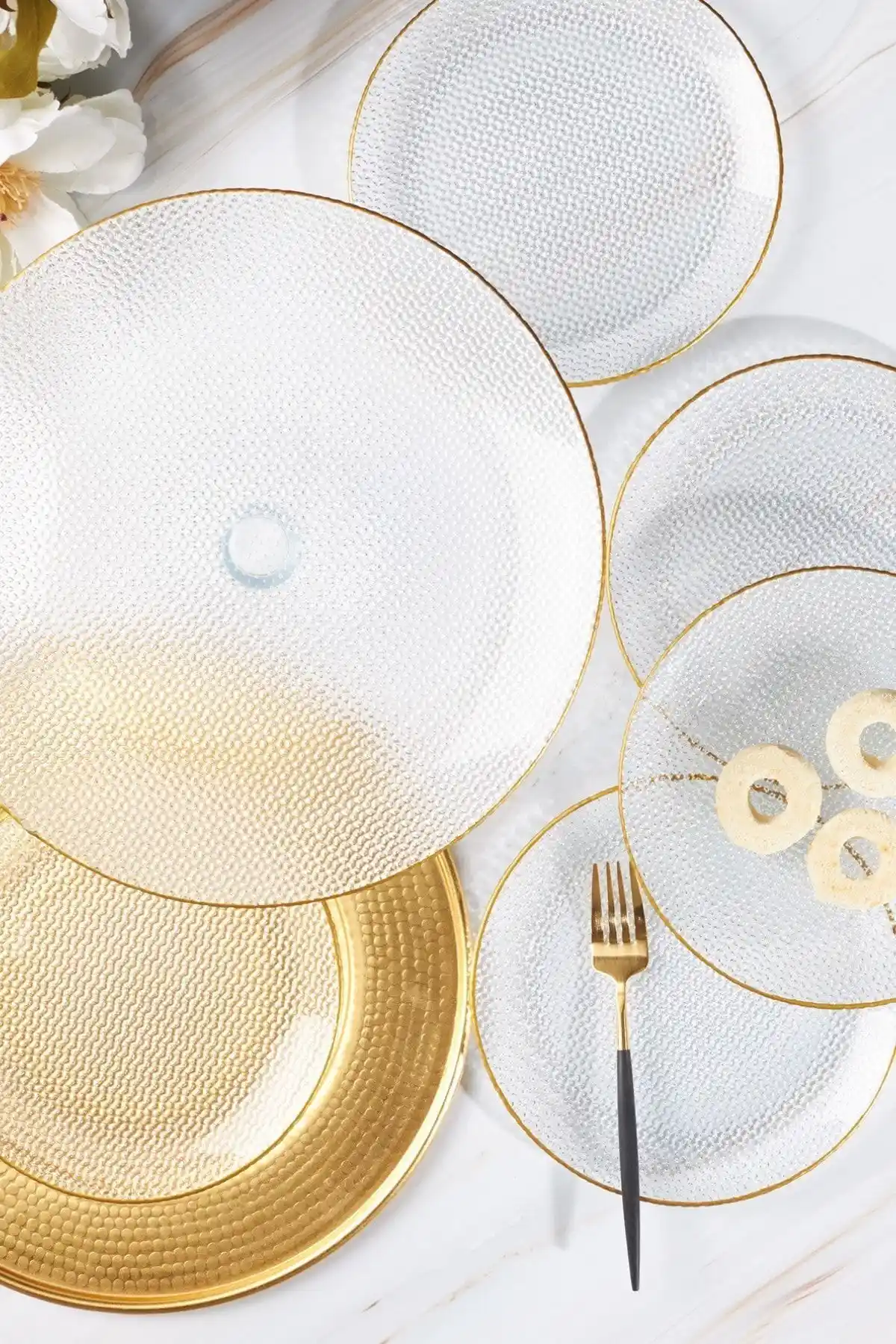 Karaca Tuana 7 Parça Pasta ve Tatlı Seti: Estetik ve Dayanıklı Cam Tasarım