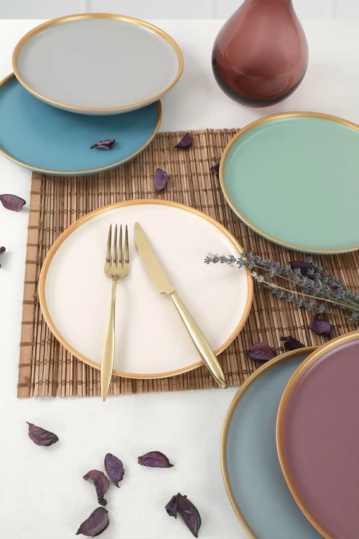 Keramika Mat Rainbow Gold File Nordic Pasta Tabağı: Şık ve Dayanıklı Seramik Tasarım